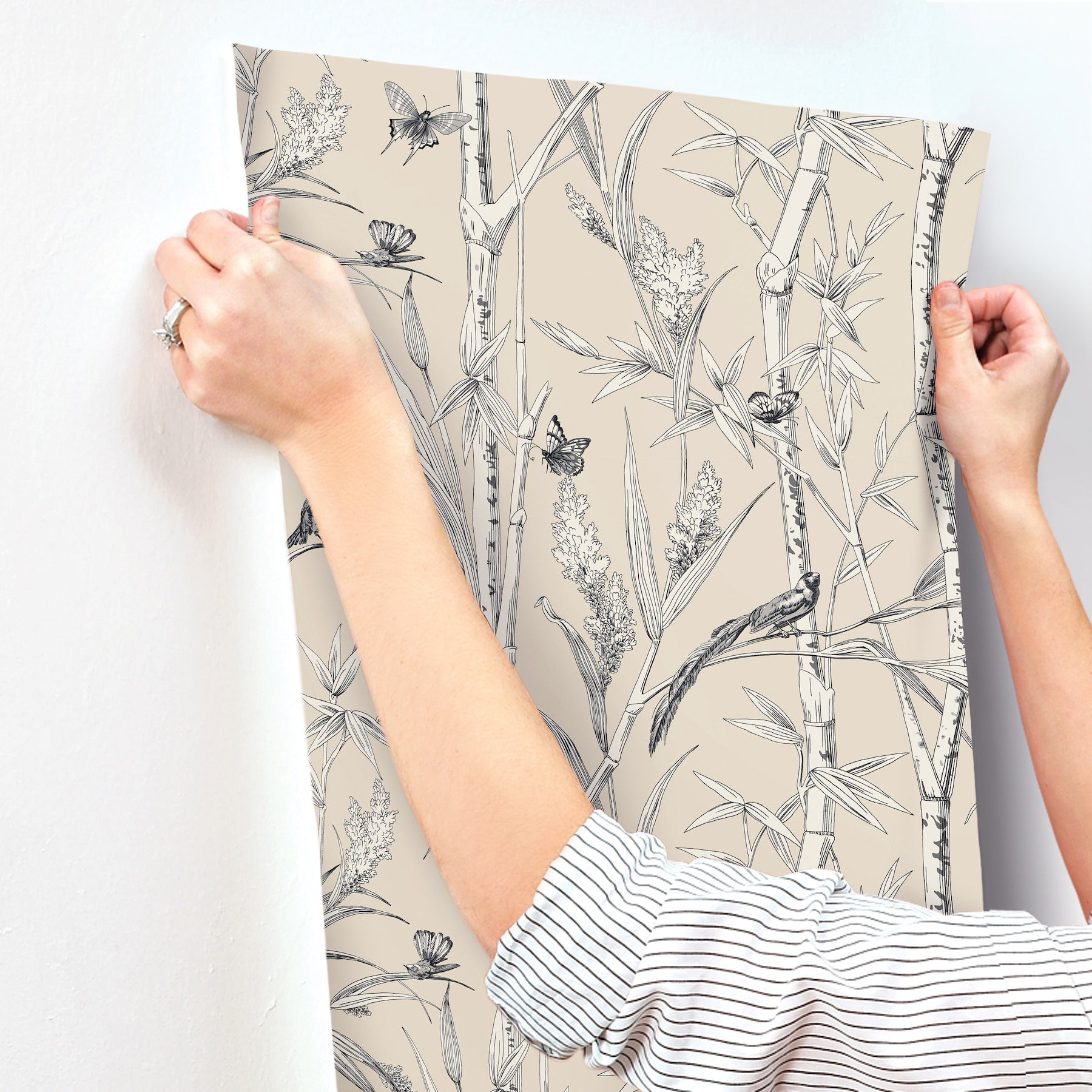 bambou-toile-wallpaper-beige-york-wallcoverings-rt7832