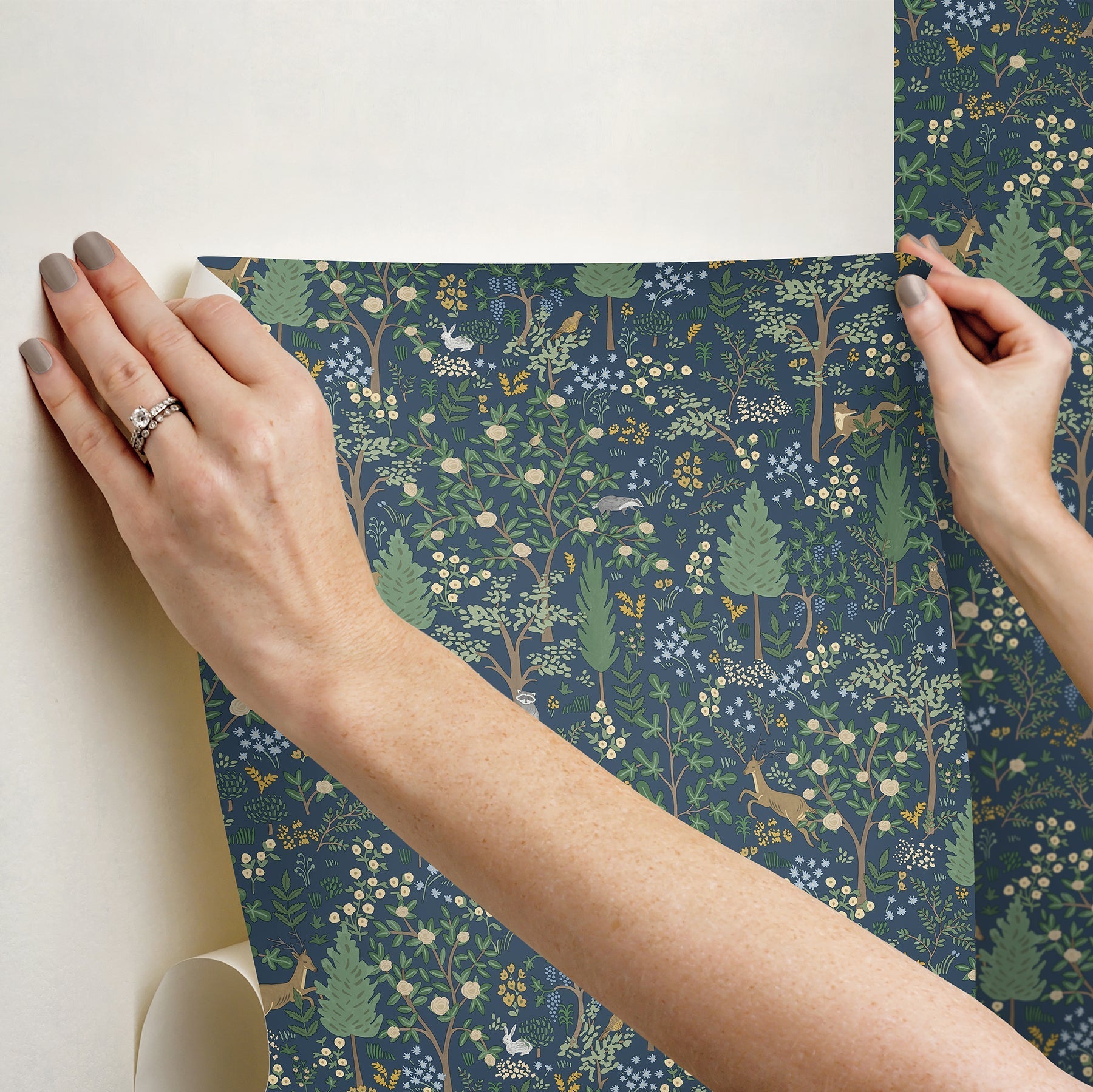 woodland-peel-stick-wallpaper-navy-york-wallcoverings-psw1547rl