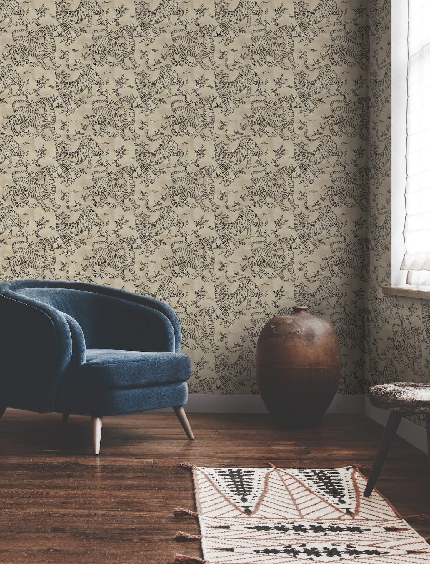 orly-tigers-taupe-wallpaper-york-wallcoverings-lm5332 - York Wallpaper Wallpaper