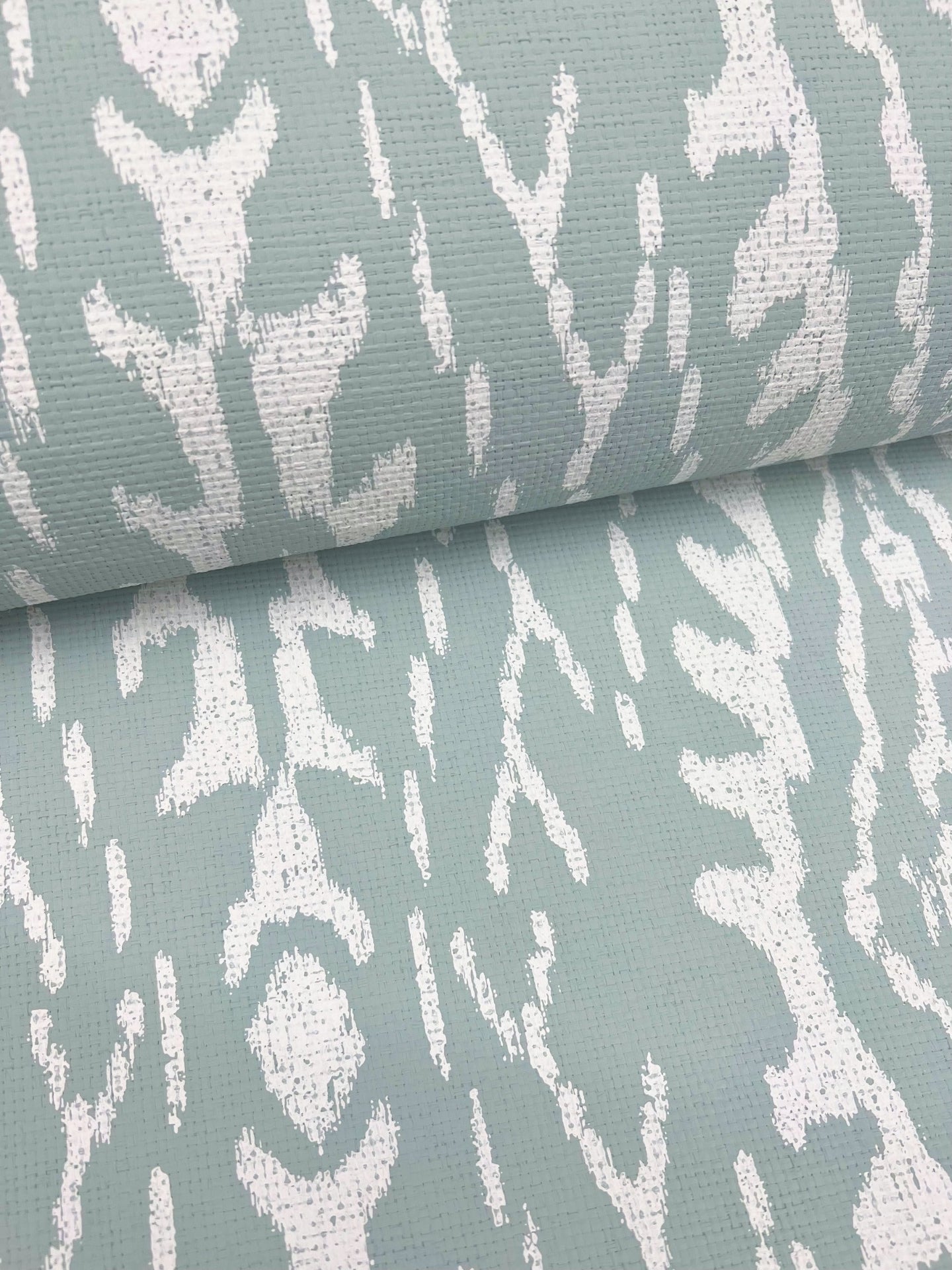 rousseau-paperweave-wallpaper-sage-york-wallcoverings-lm5341