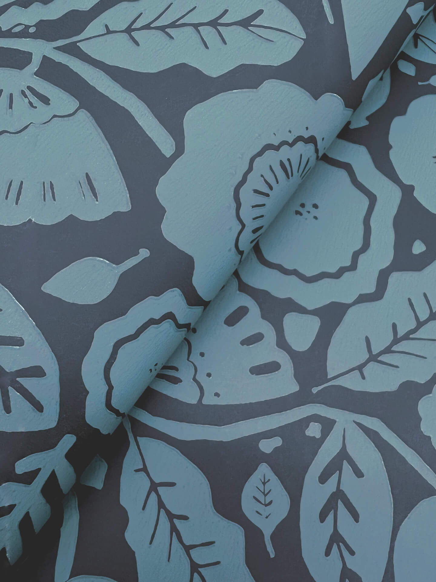 camille-blossom-indigo-wallpaper-york-wallcoverings-lm5396 - York Wallpaper Wallpaper
