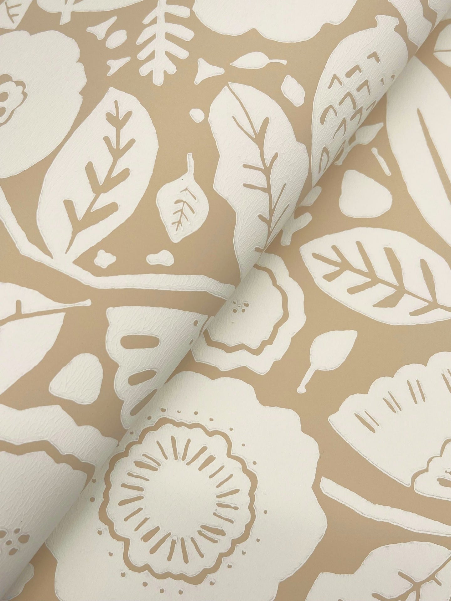 camille-blossom-wallpaper-ochre-york-wallcoverings-lm5392