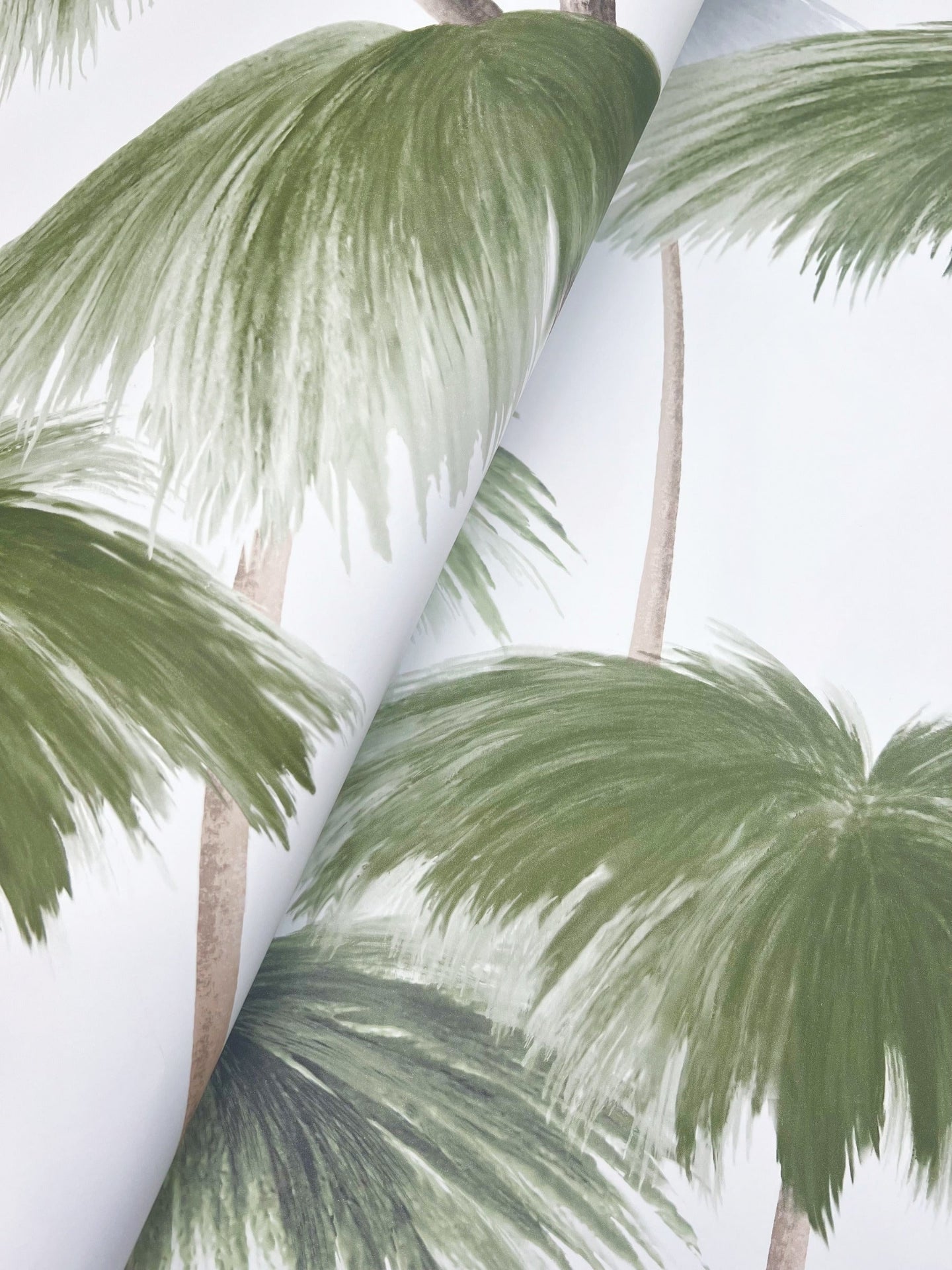 plein-air-palms-wallpaper-green-york-wallcoverings-lm5431