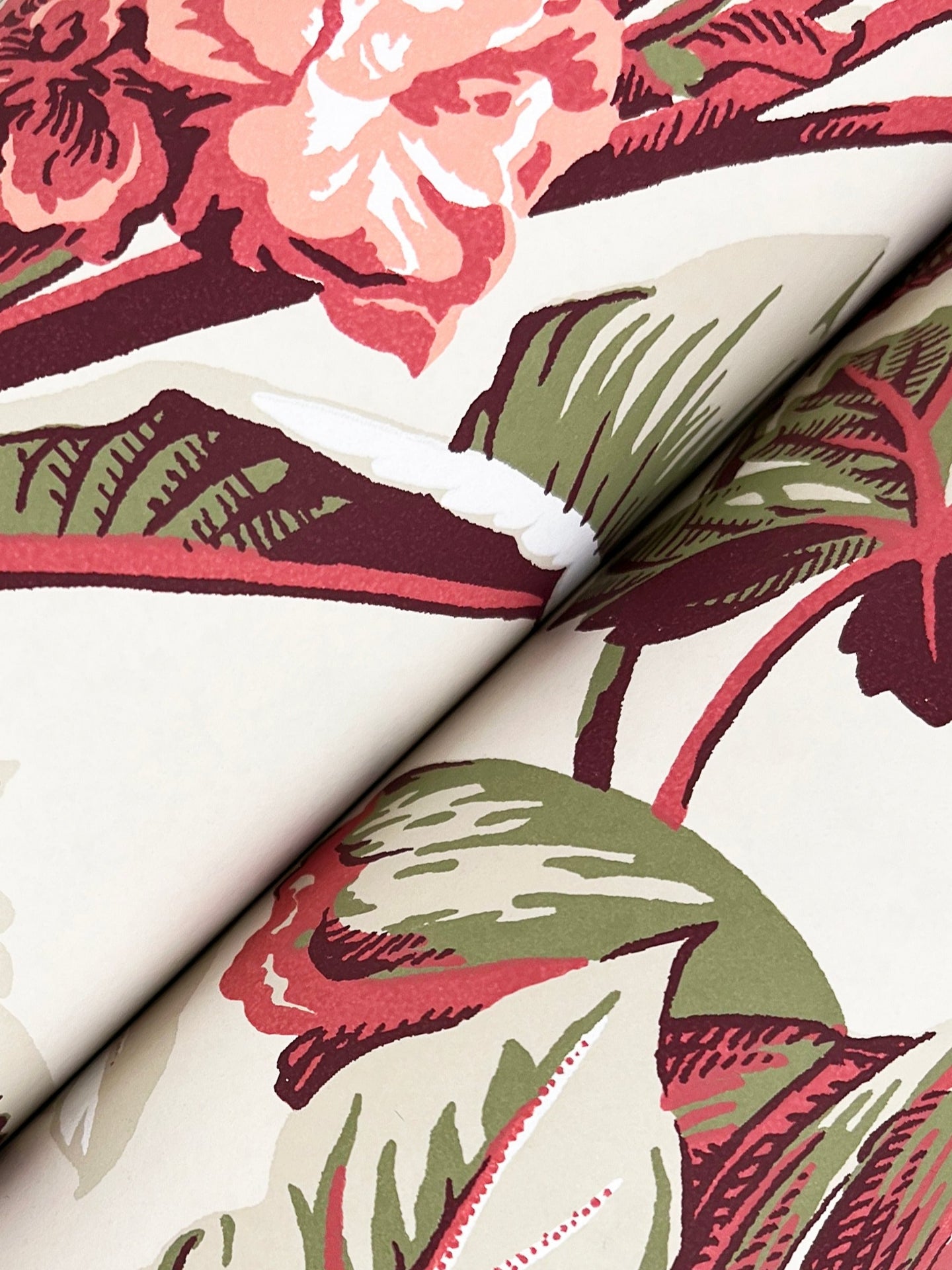 mystic-isle-wallpaper-taupe-york-wallcoverings-gt4501