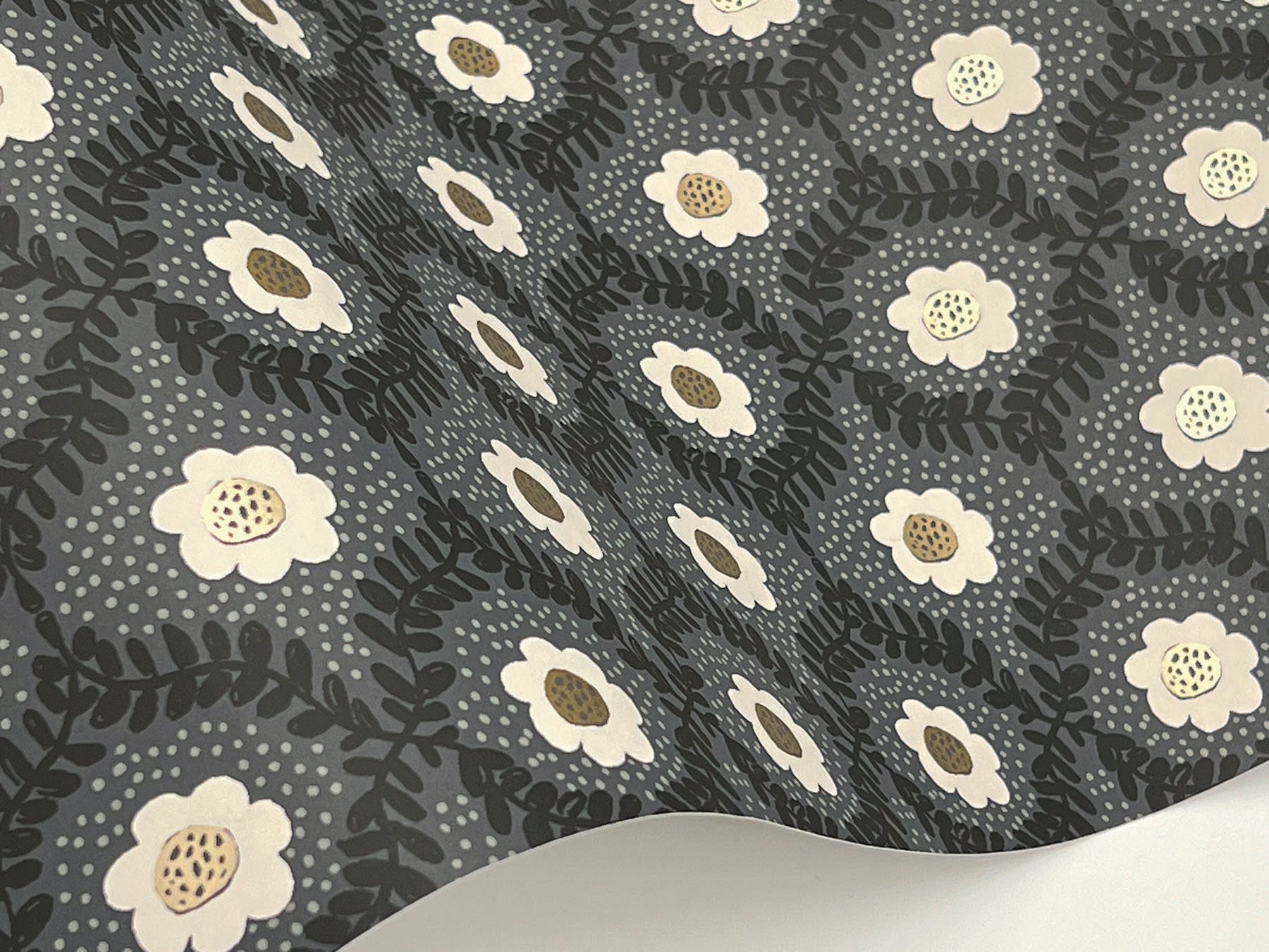 emma-wallpaper-black-york-wallcoverings-rf7442