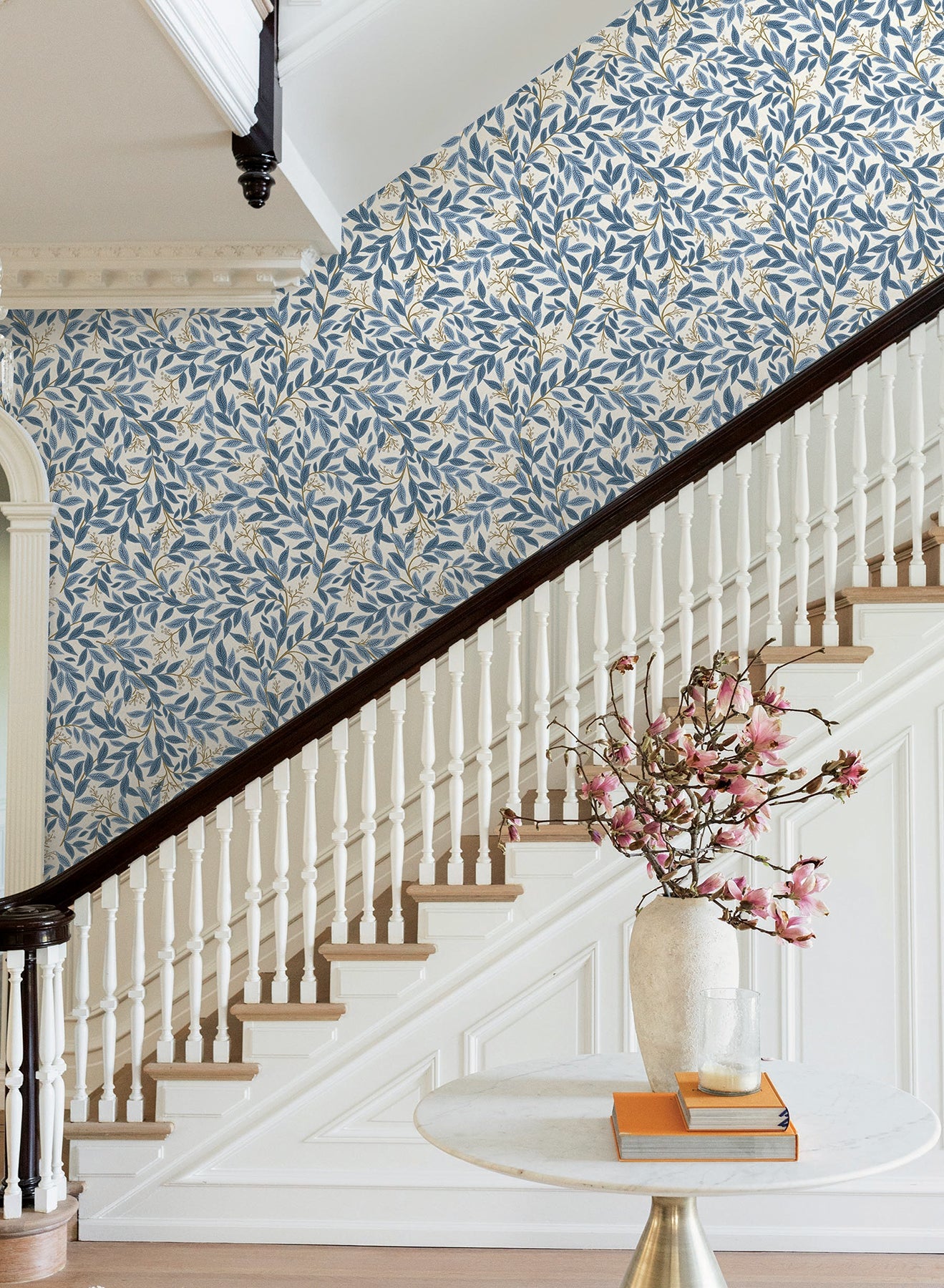 willowberry-wallpaper-blue-white-york-wallcoverings-rf7461