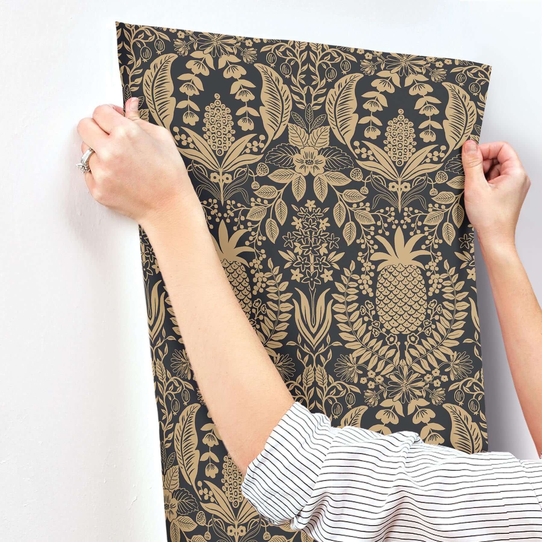 pineapple-damask-wallpaper-black-gold-york-wallcoverings-rf7483 - York Wallcoverings Wallpaper