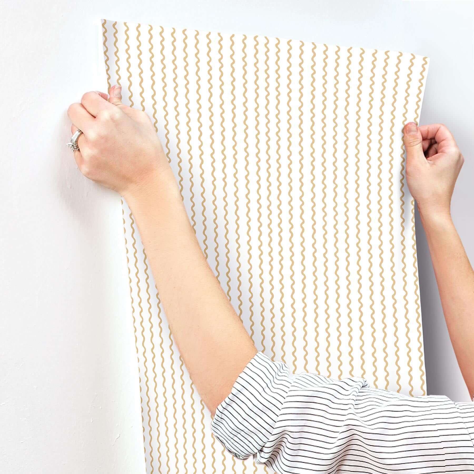 rickrack-wallpaper-gold-york-wallcoverings-rf7551 - York Wallcoverings Wallpaper