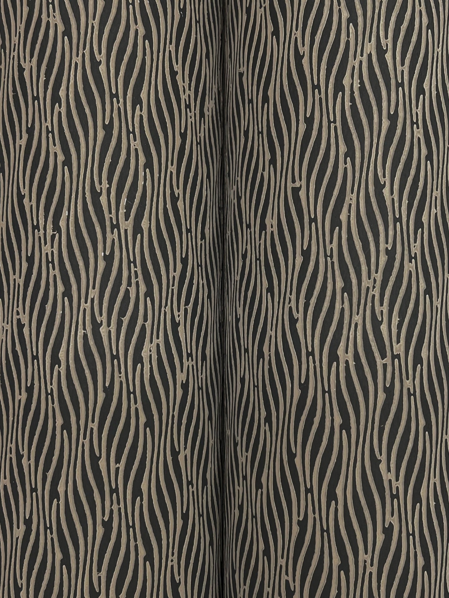 elevated-waves-wallpaper-black-york-wallcoverings-nt6151