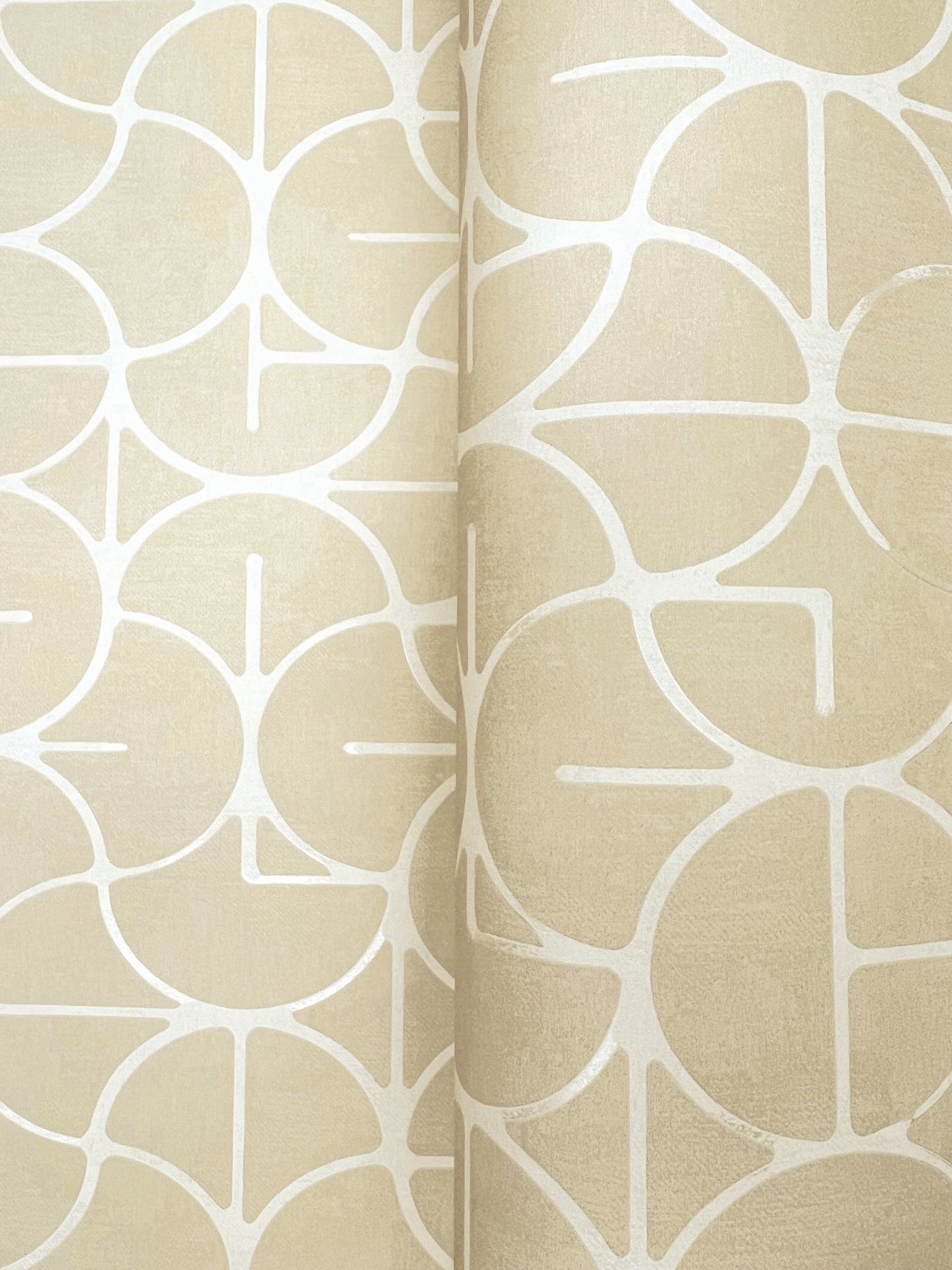 looking-glass-wallpaper-straw-york-wallcoverings-fm1101
