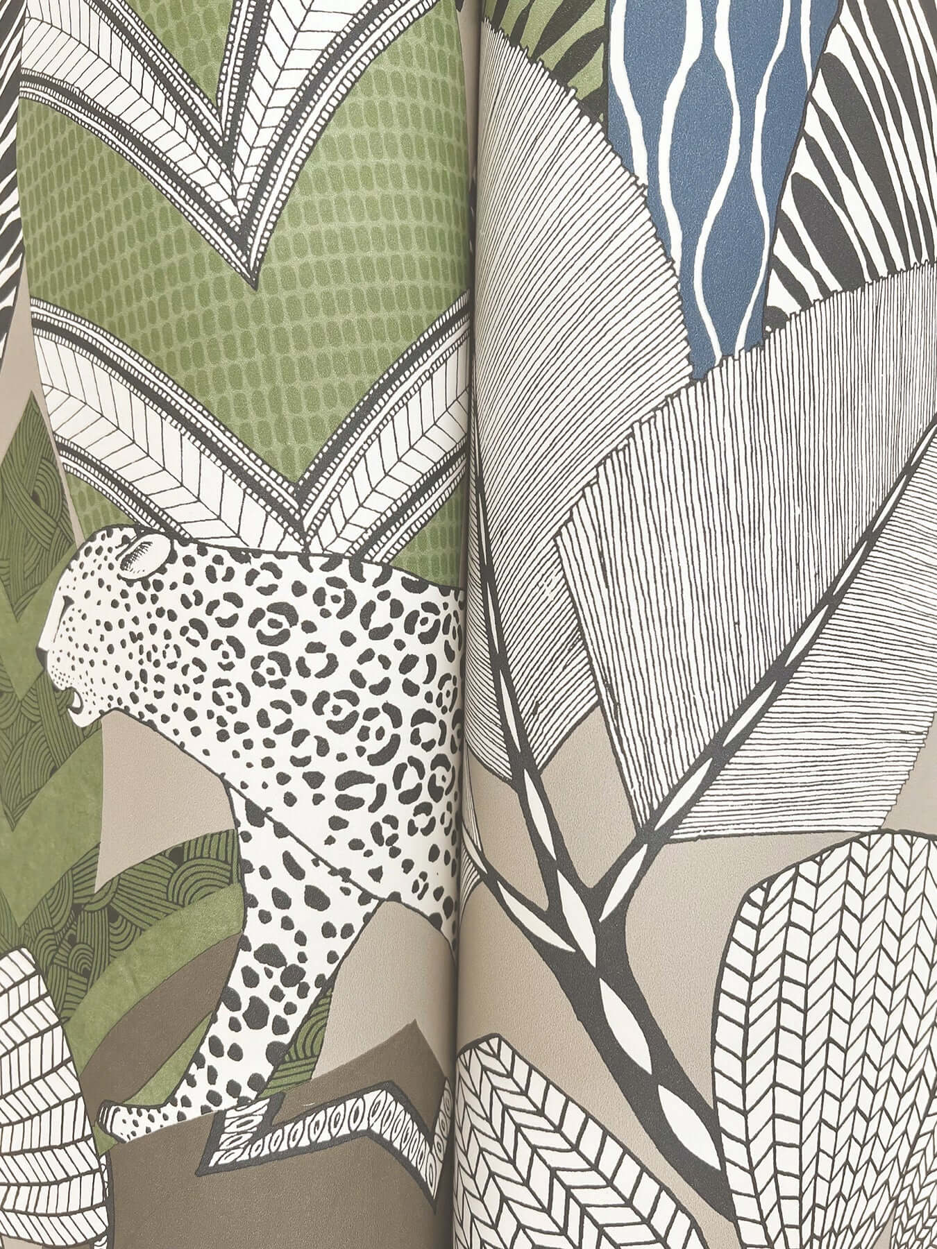 namiri-blue-wallpaper-york-wallcoverings-ab3115 - York Wallcoverings Wallpaper
