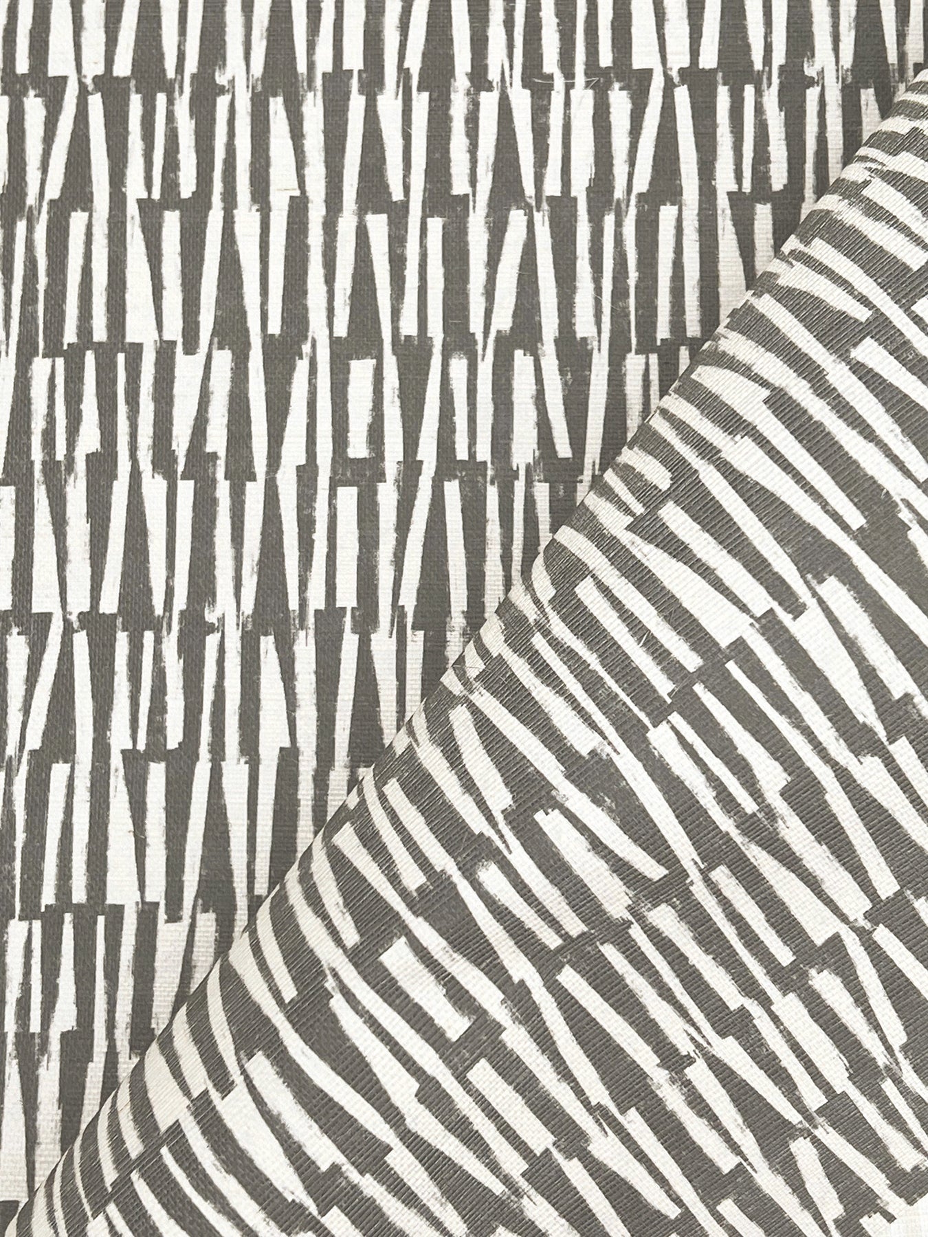 thatched-black-york-wallcoverings-ab3042