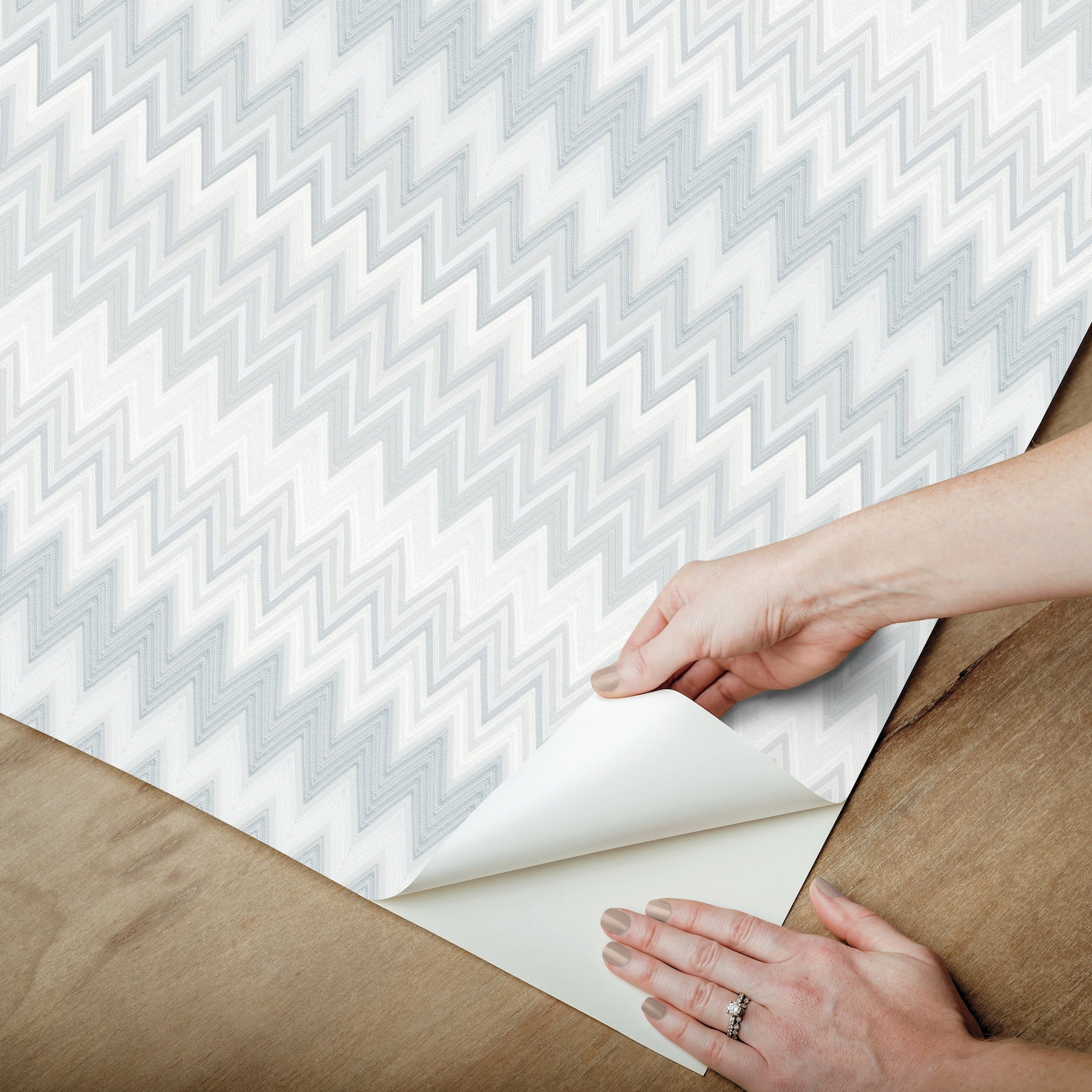 zig-zag-wallpaper-white-york-wallcoverings-psw1640rl