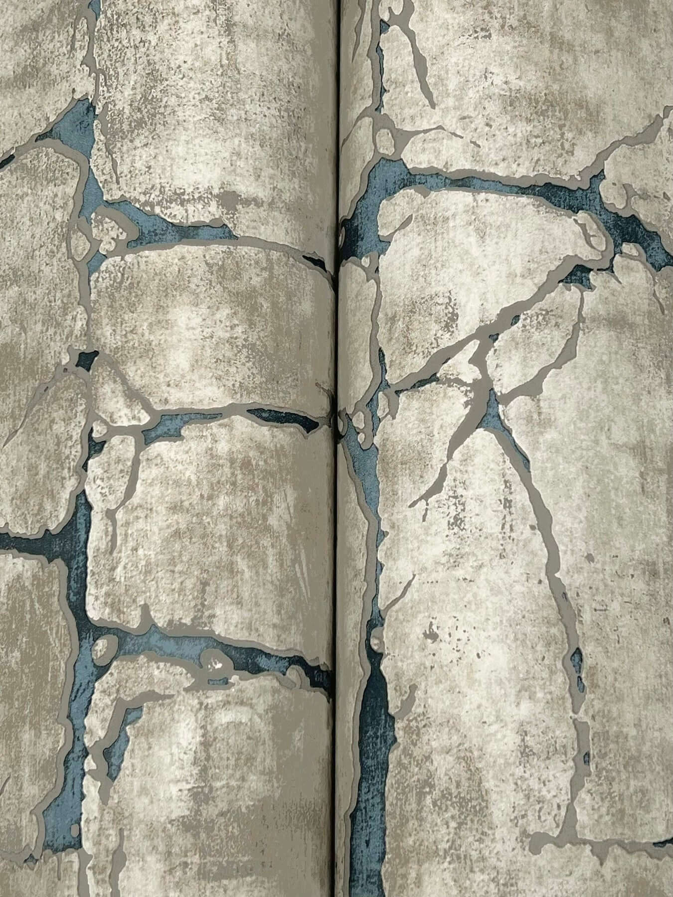 mojave-navy-wallpaper-york-wallcoverings-gn2582 - York Wallcoverings Wallpaper