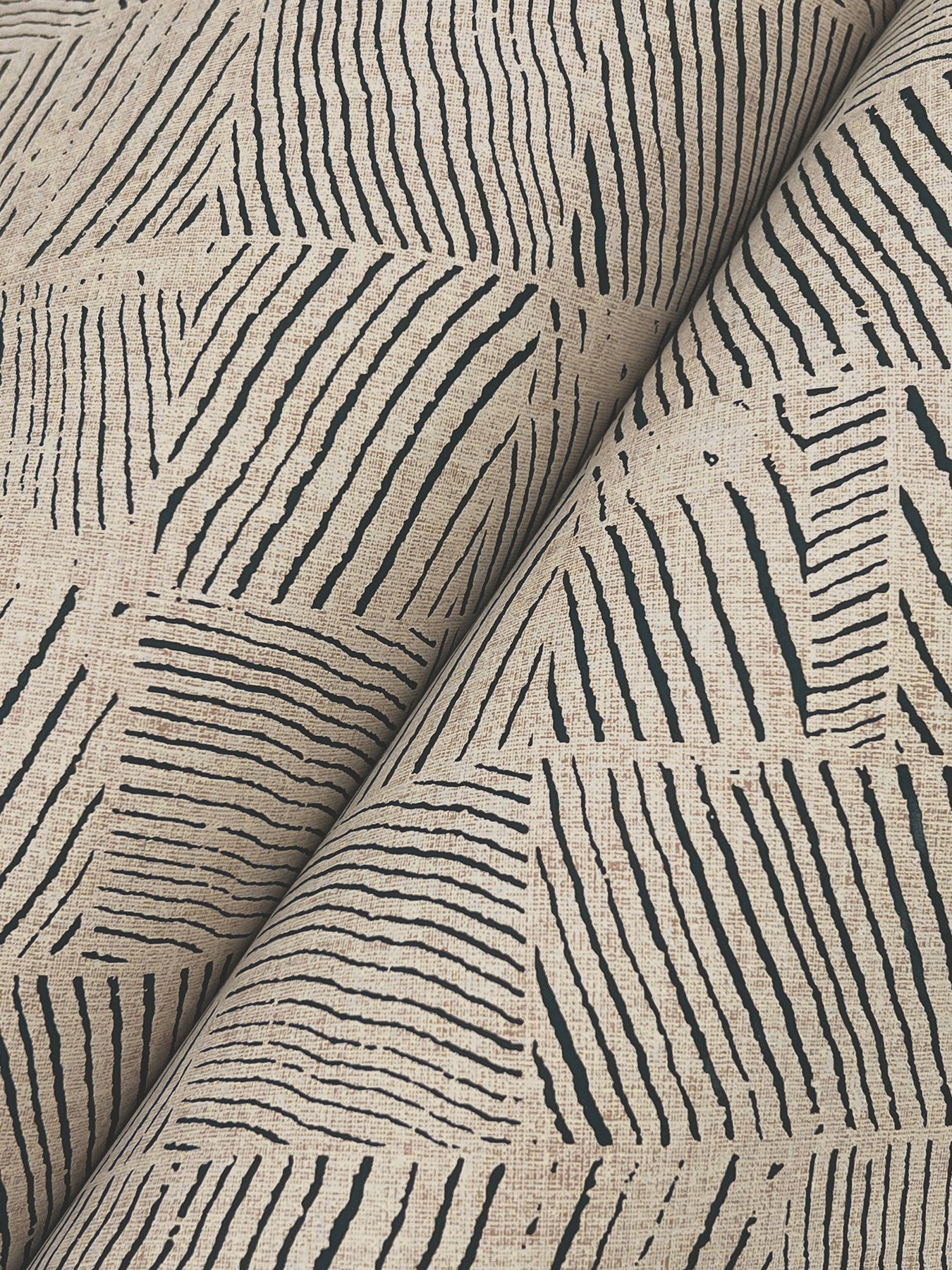 woodcut-wallpaper-black-linen-york-wallcoverings-gn2621