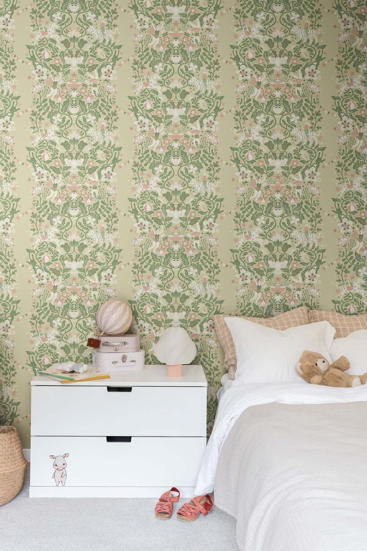 cirkus-light-green-wallpaper-york-wallcoverings-mb29026 - York Wallcoverings Wallpaper