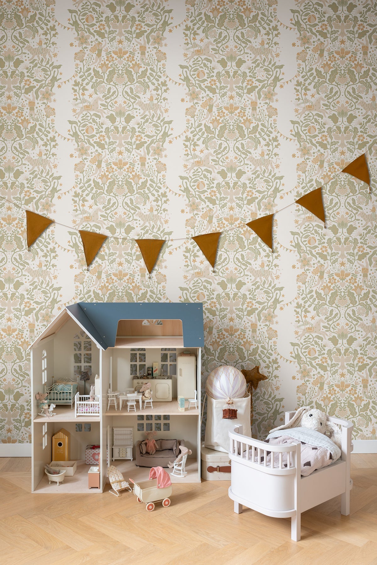 cirkus-wallpaper-moss-york-wallcoverings-mb29025