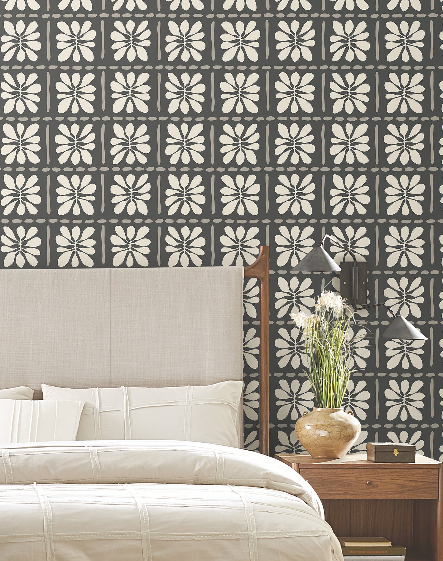 mimosa-fleur-wallpaper-carbon-black-york-wallcoverings-zm2810