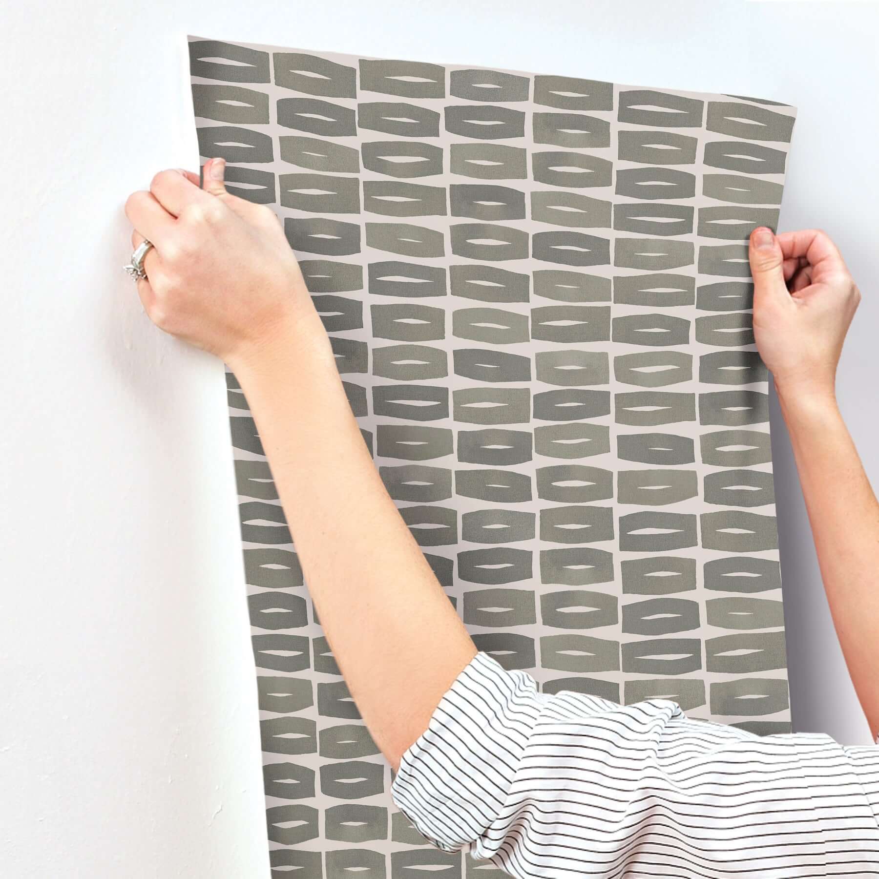 modernist-motif-carbon-black-wallpaper-york-wallcoverings-zm2865 - York Wallcoverings Wallpaper