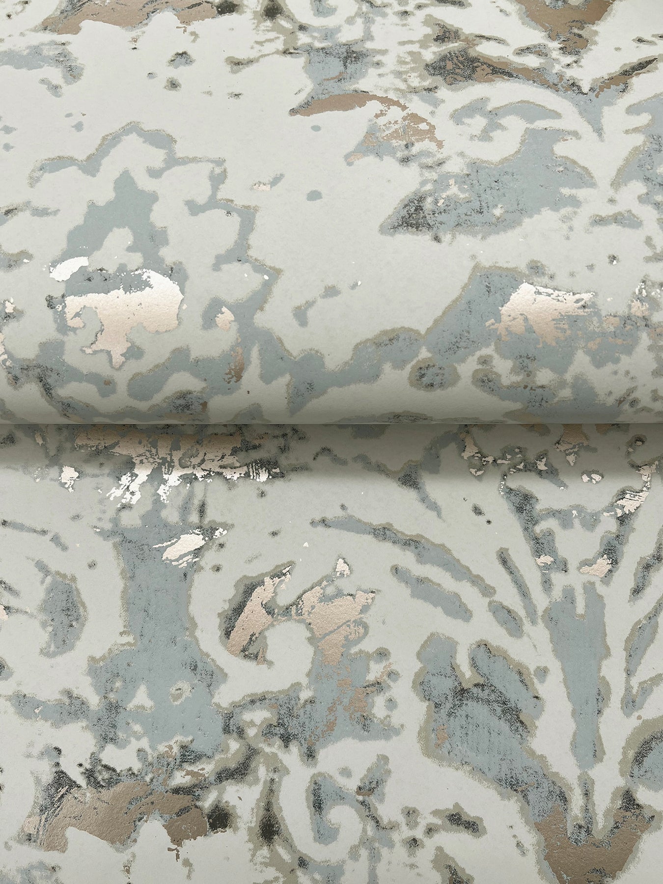 velvet-crush-damask-wallpaper-taupe-gold-york-wallcoverings-df3331
