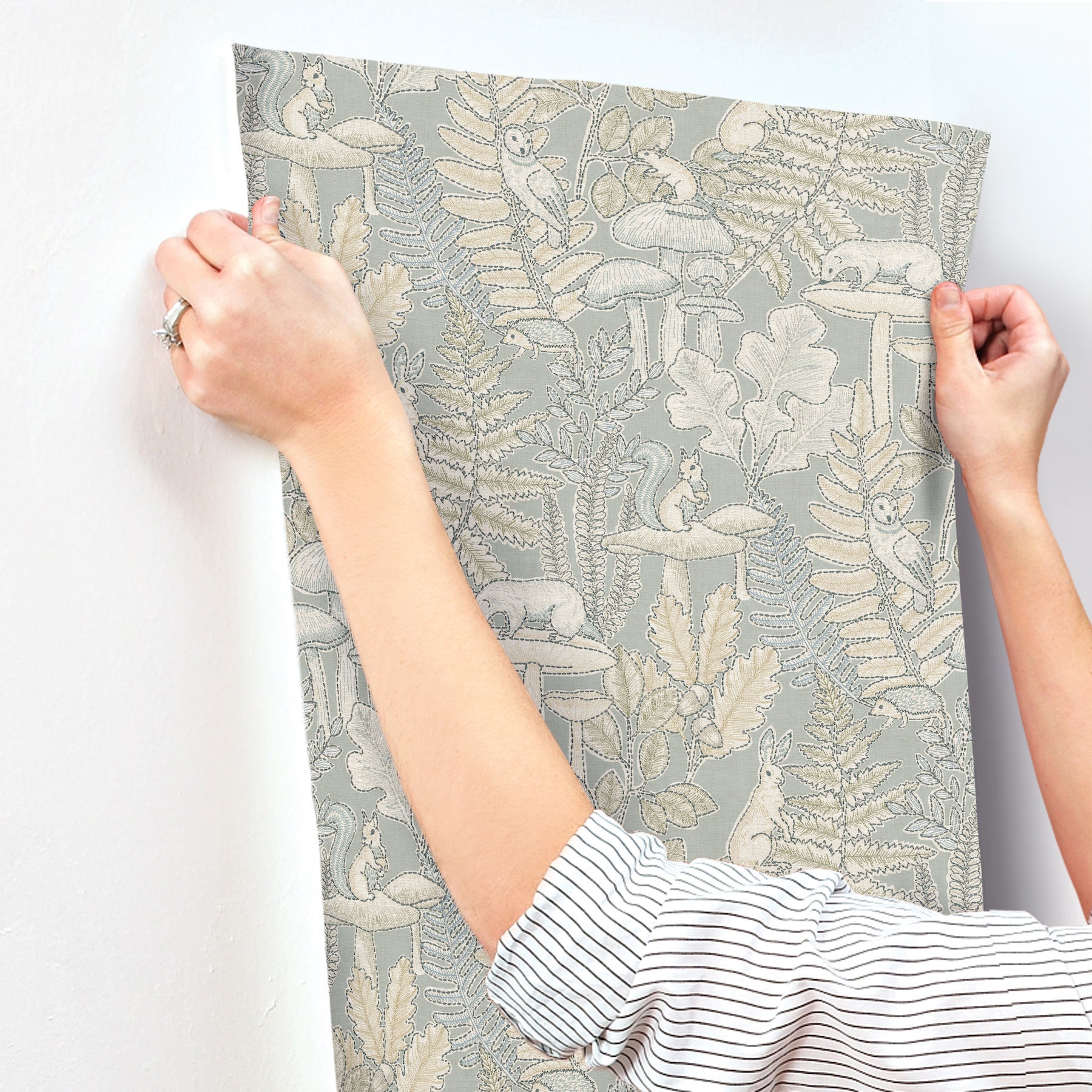 holt-seafoam-woodland-wallpaper-york-wallcoverings-4169-83104