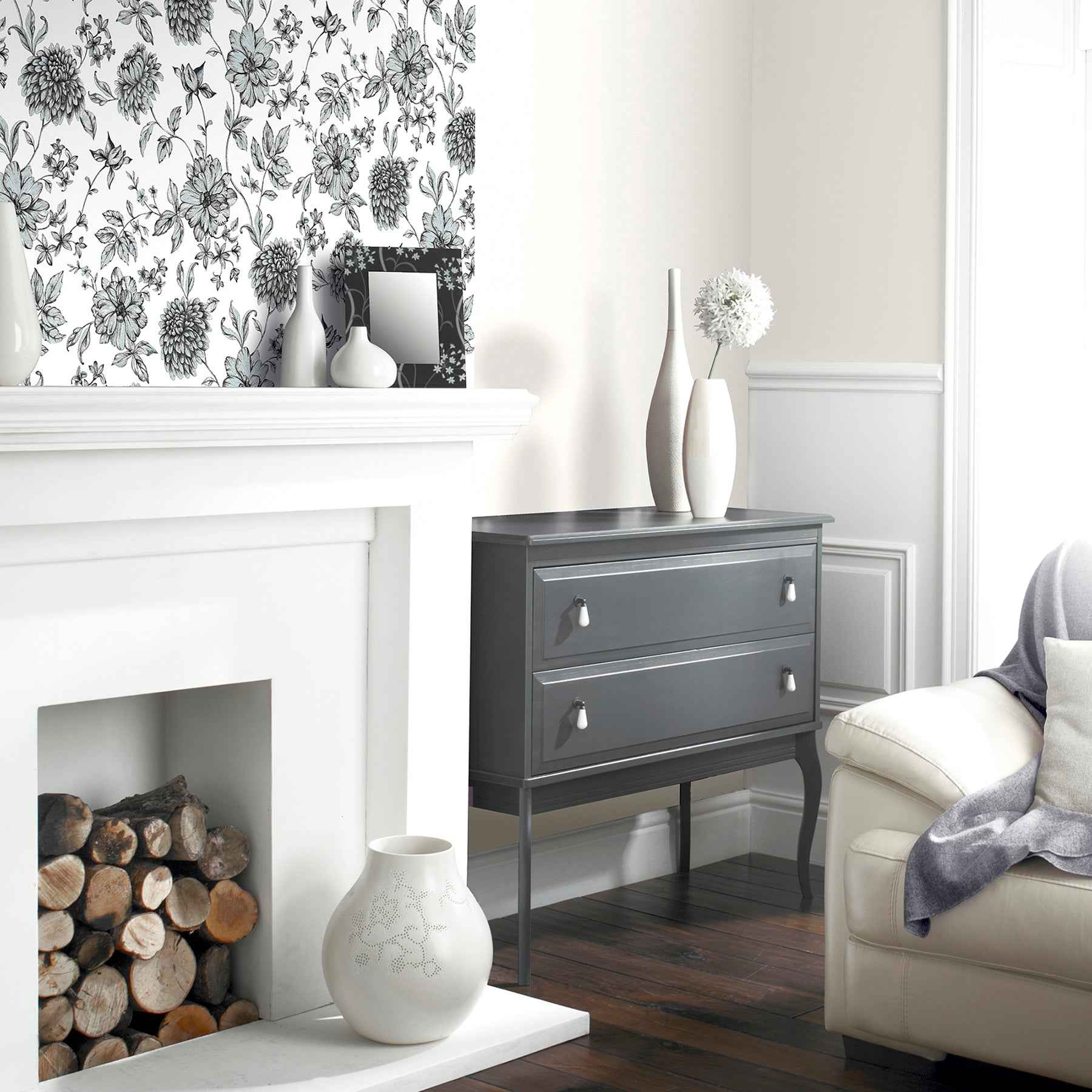 Della Black Floral Trail Wallpaper - York Wallcoverings - AH692507 - York Wallcoverings Wallpaper