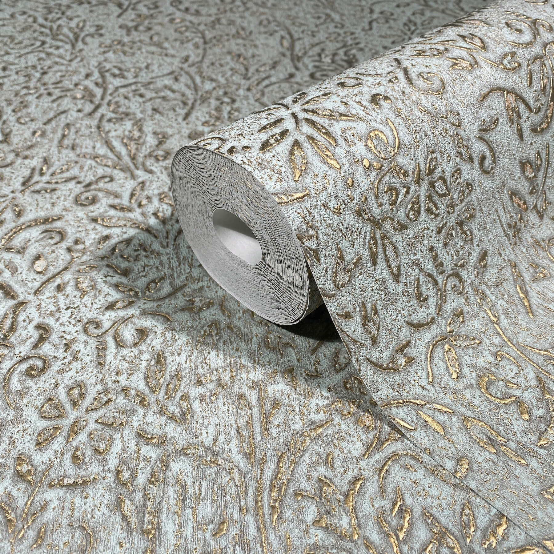 sculpted-floral-gold-relief-wallpaper-york-wallcoverings-ma35532 - York Wallcoverings Wallpaper