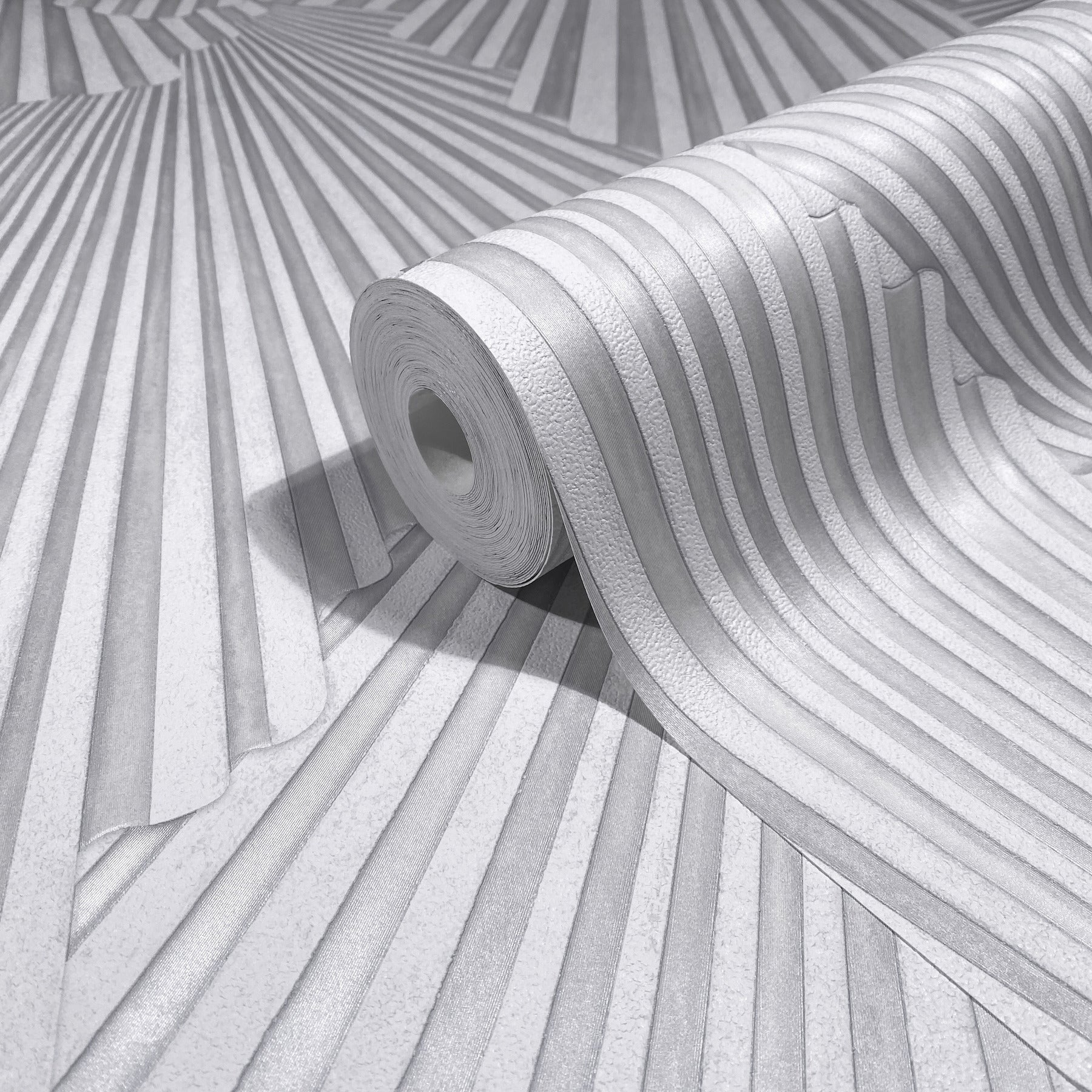 lumiere-off-white-deco-geo-wallpaper-york-wallcoverings-ma35846