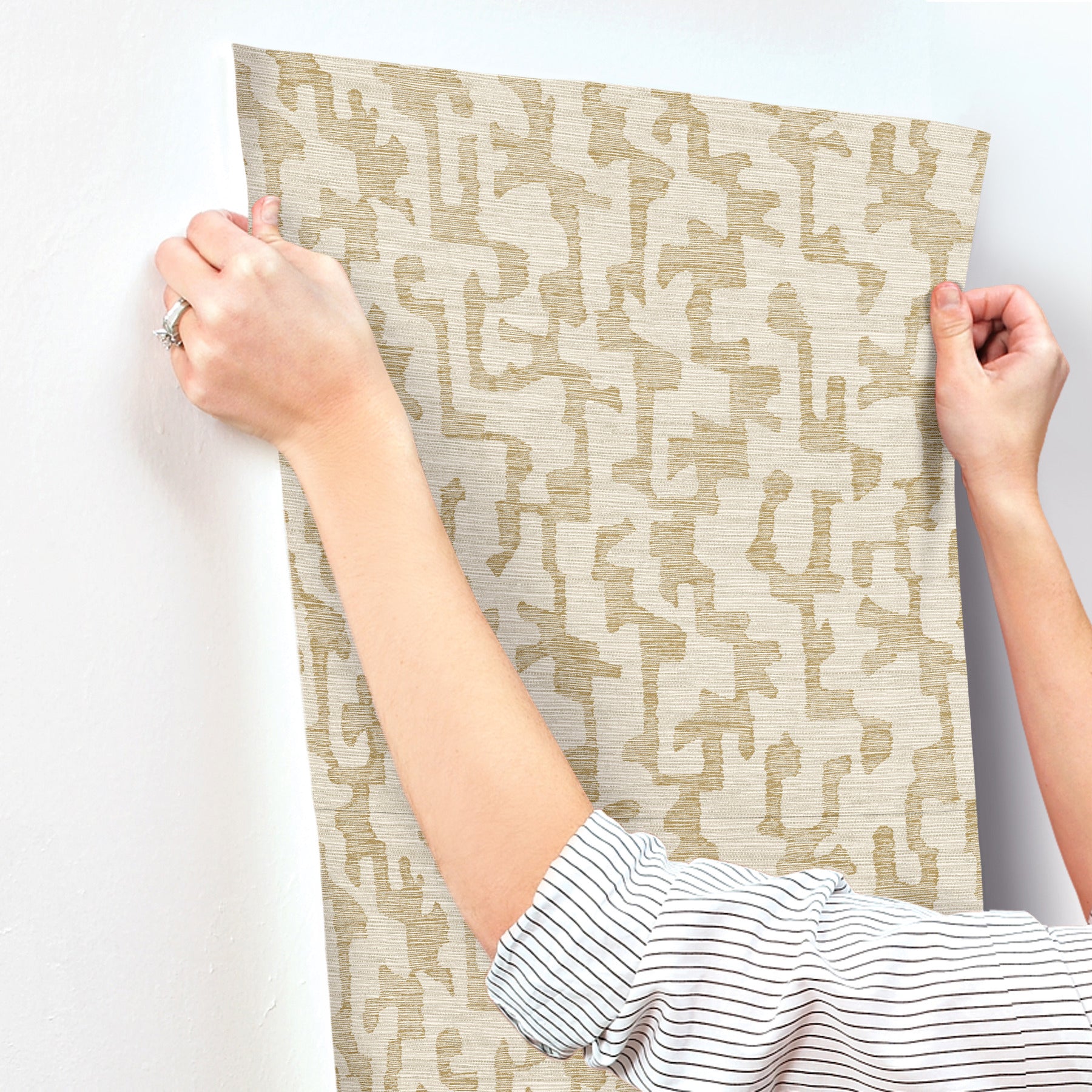 cipher-chestnut-geometric-faux-grasscloth-wallpaper-york-wallcoverings-4177-27700 - York Wallcoverings Wallpaper