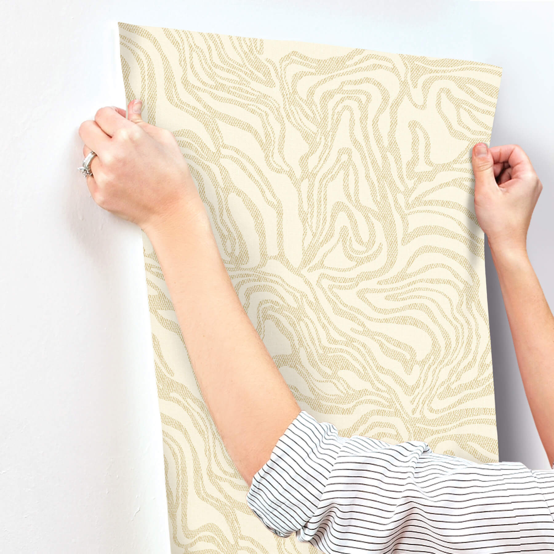 massar-gold-modern-marbled-wallpaper-york-wallcoverings-4177-27705 - York Wallcoverings Papel pintado