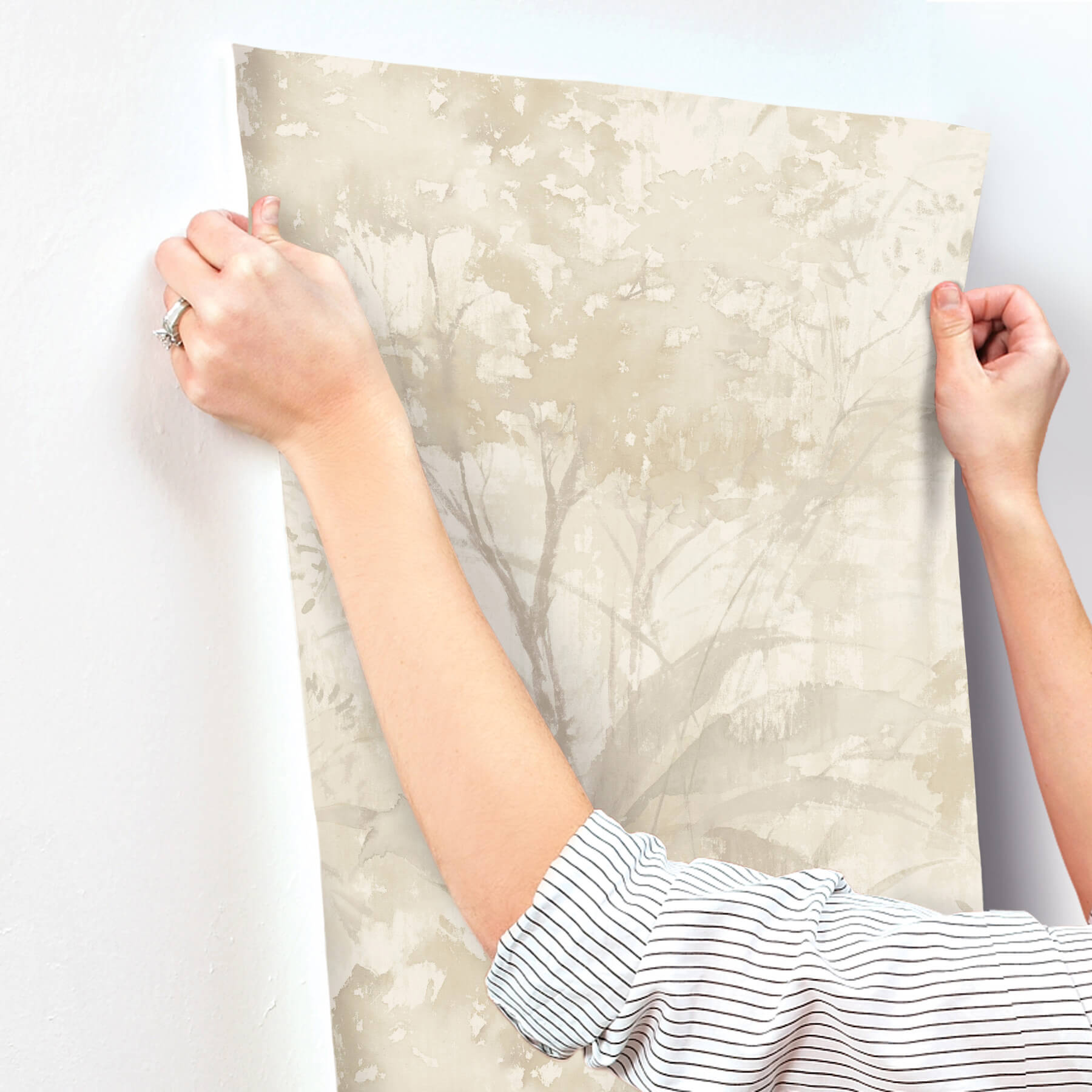 mistwood-beige-forest-wallpaper-york-wallcoverings-4177-27752 - York Wallcoverings Papel pintado