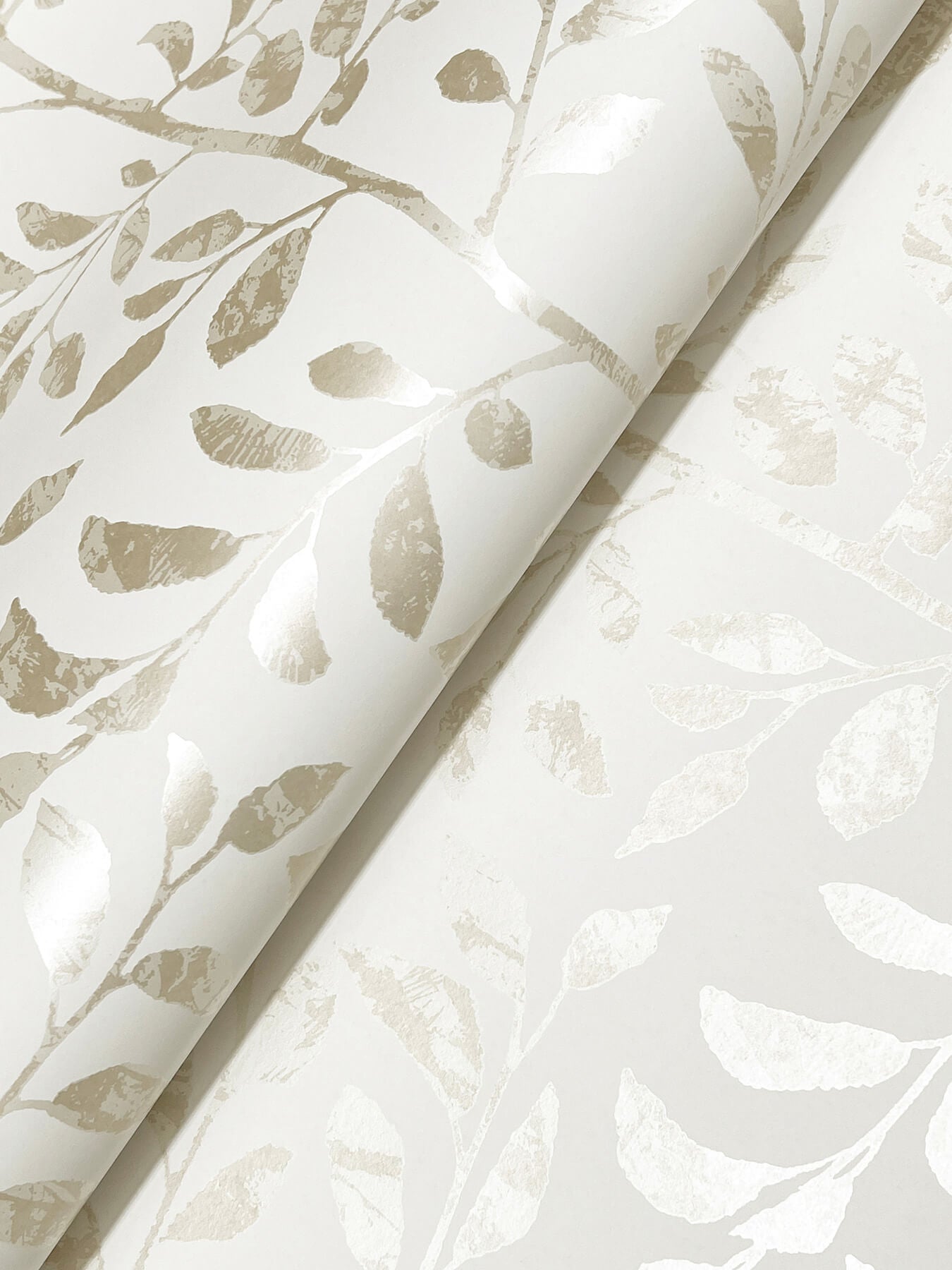 sagecrest-platinum-sapling-wallpaper-york-wallcoverings-4177-83308 - York Wallcoverings Papel pintado