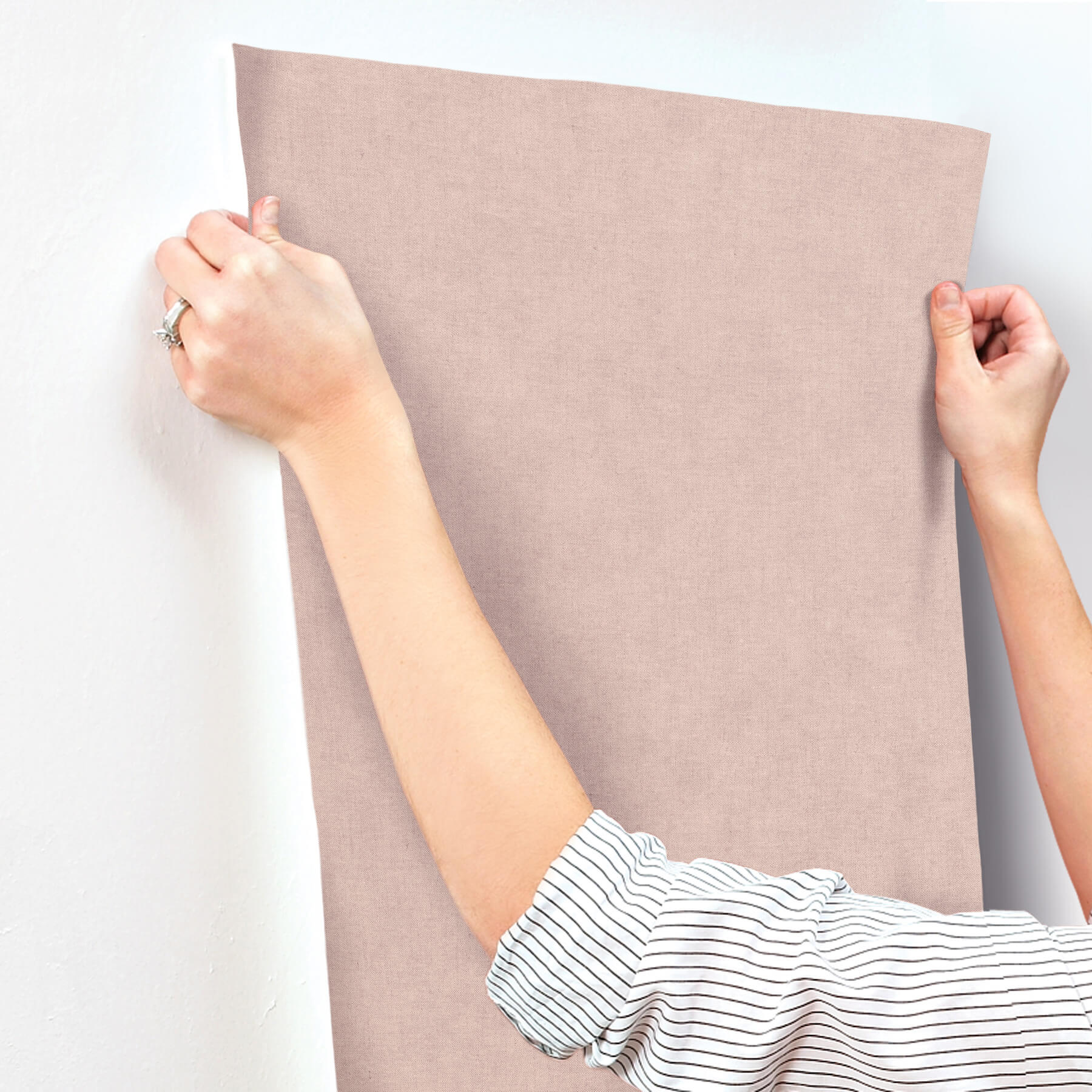 nuovo-rose-faux-linen-wallpaper-york-wallcoverings-4193-7426 - York Wallcoverings Papel pintado