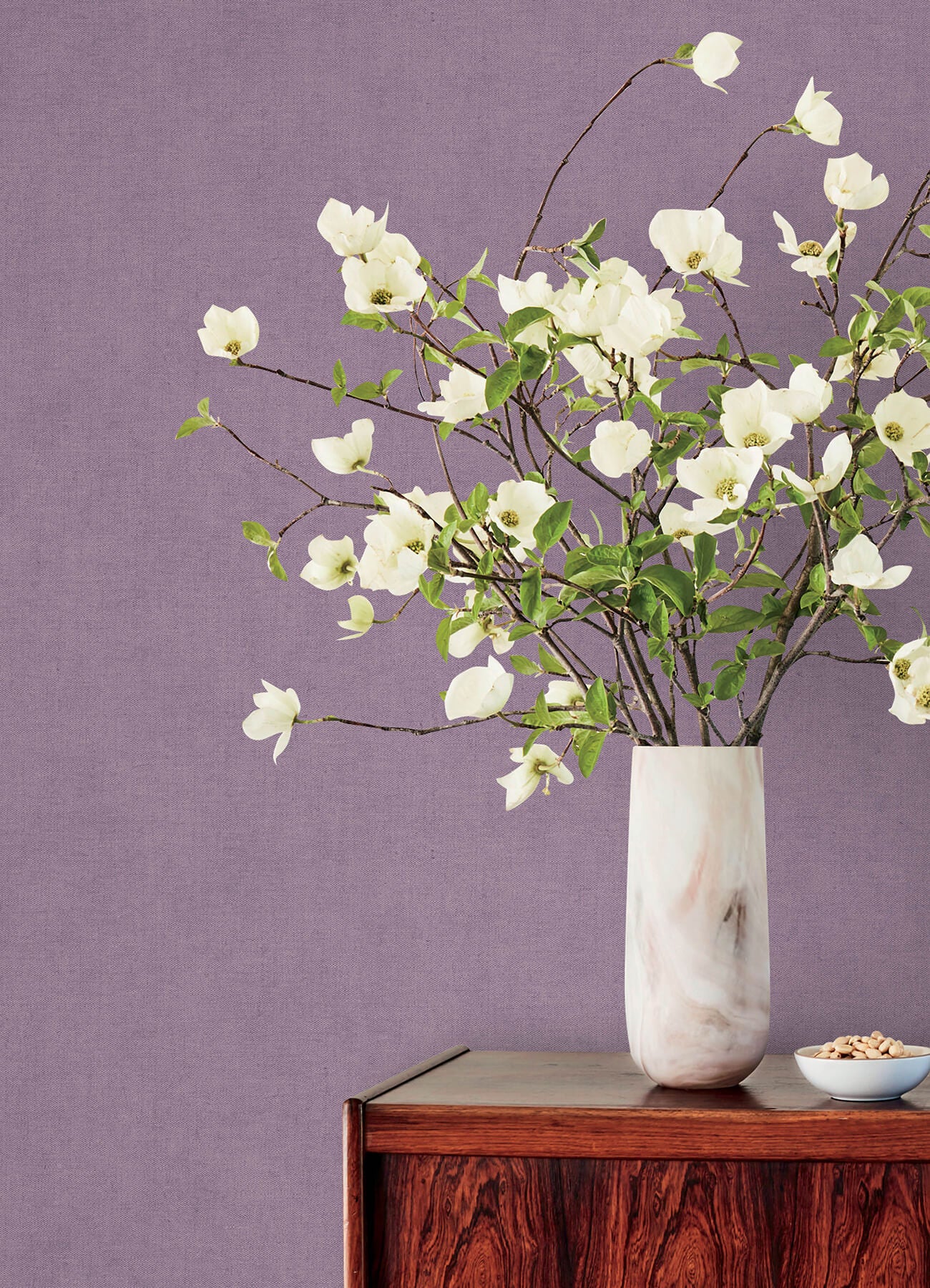 nuovo-purple-faux-linen-wallpaper-york-wallcoverings-4193-7428 - York Wallcoverings Papel pintado