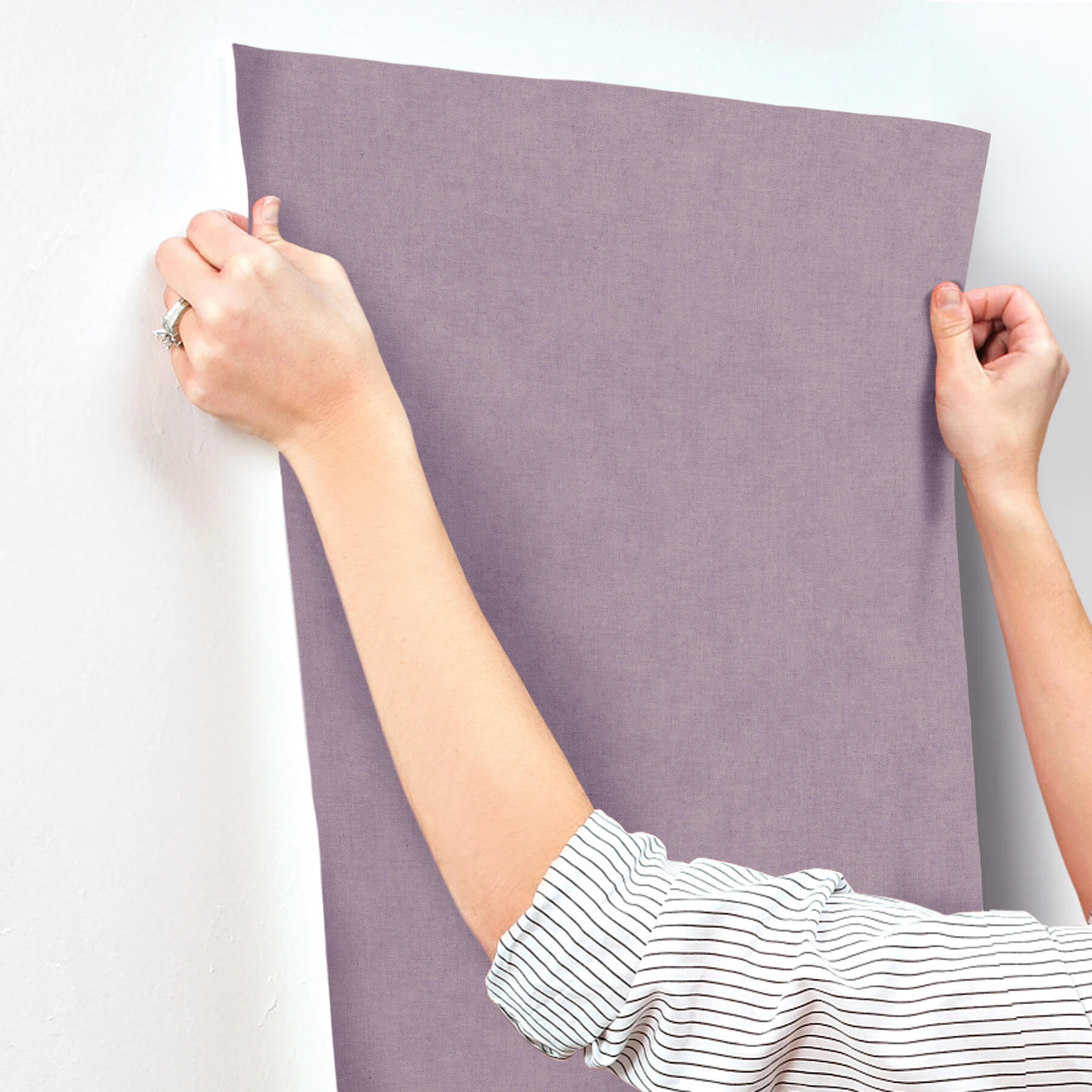 nuovo-purple-faux-linen-wallpaper-york-wallcoverings-4193-7428 - York Wallcoverings Papel pintado