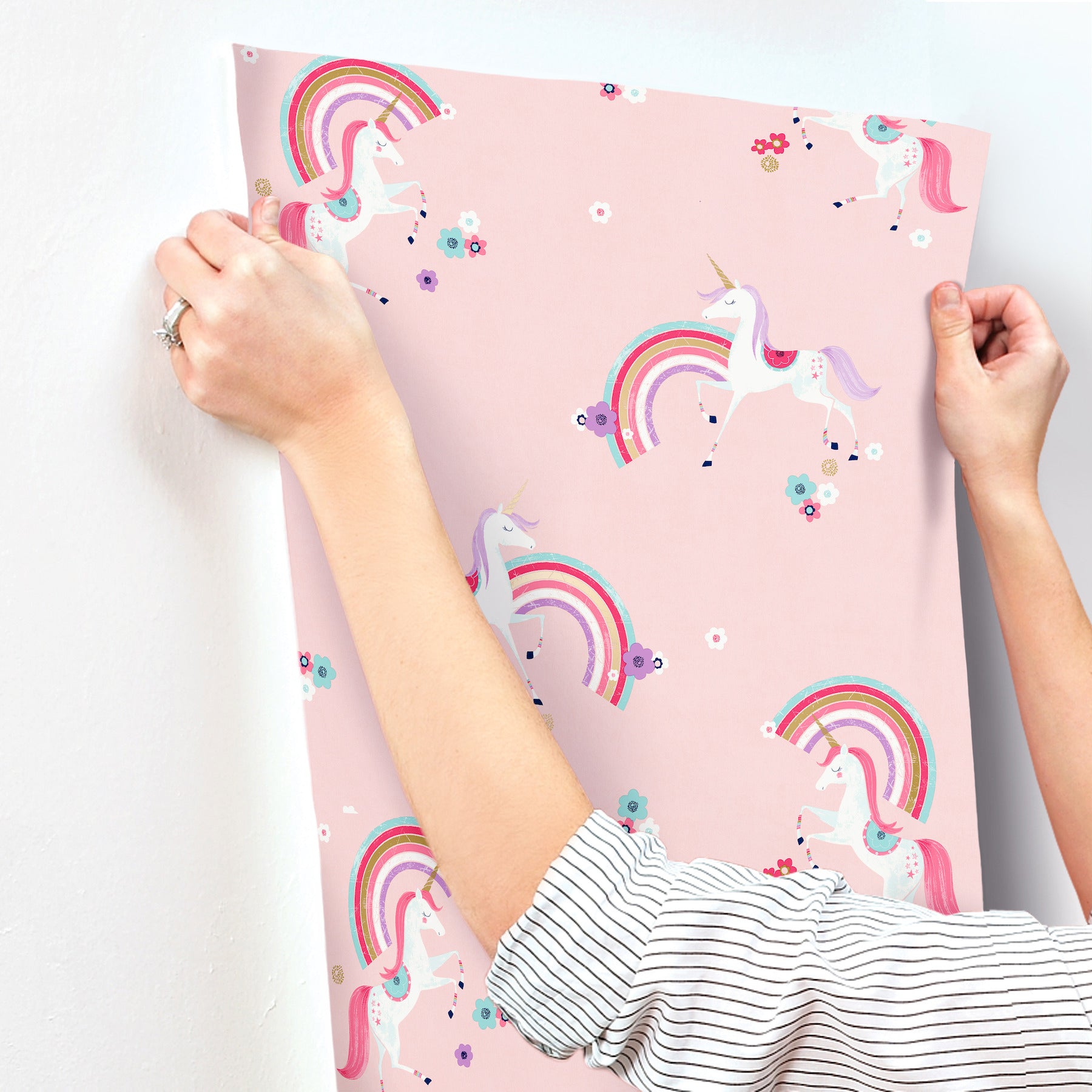 rainbow-unicorn-pink-fantastical-wallpaper-york-wallcoverings-4203-27565 - York Wallcoverings Papel pintado