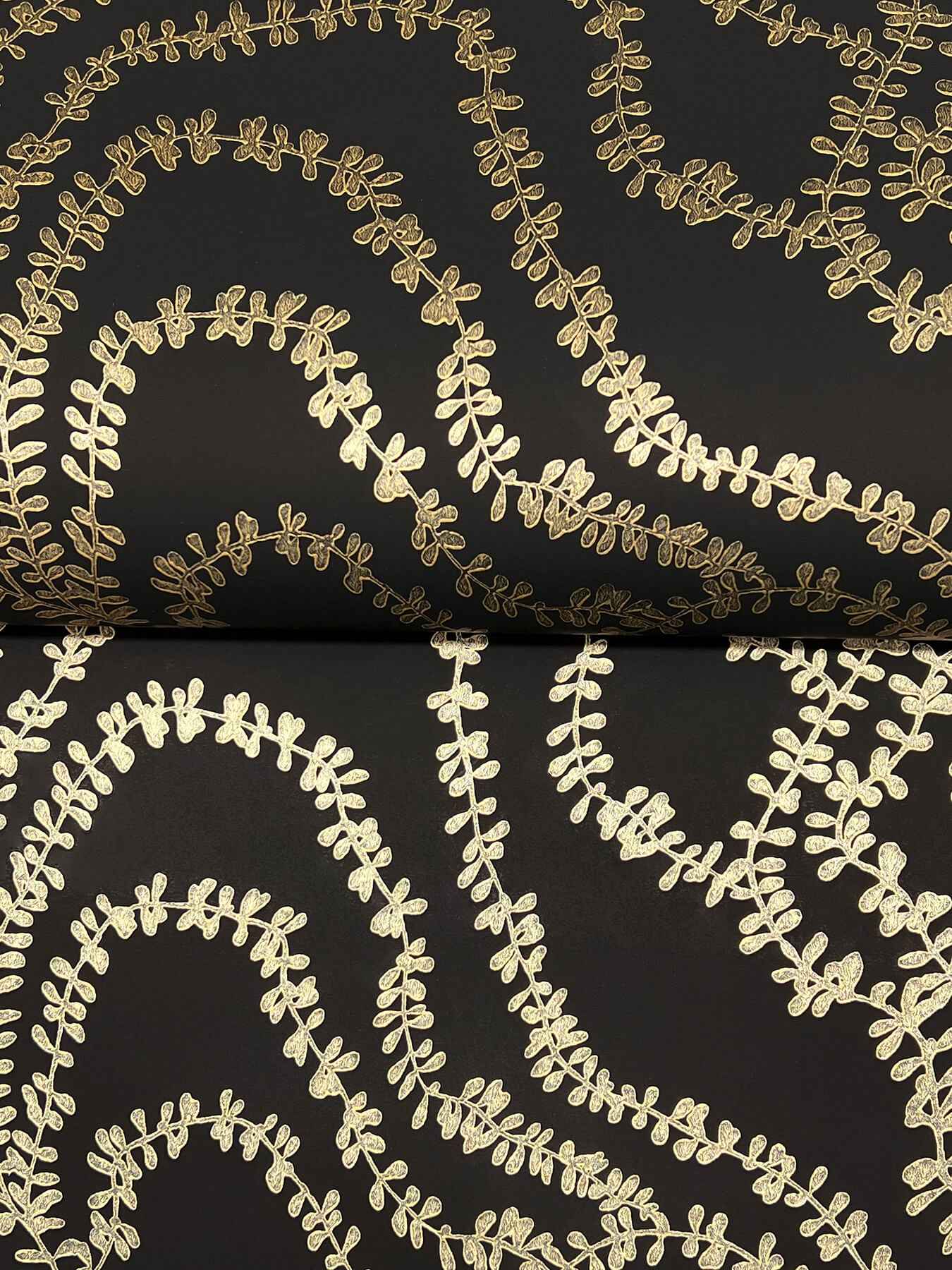 String of Pearls Gold Vine Wallpaper - York Wallcoverings - VR1517 - York Wallcoverings Wallpaper