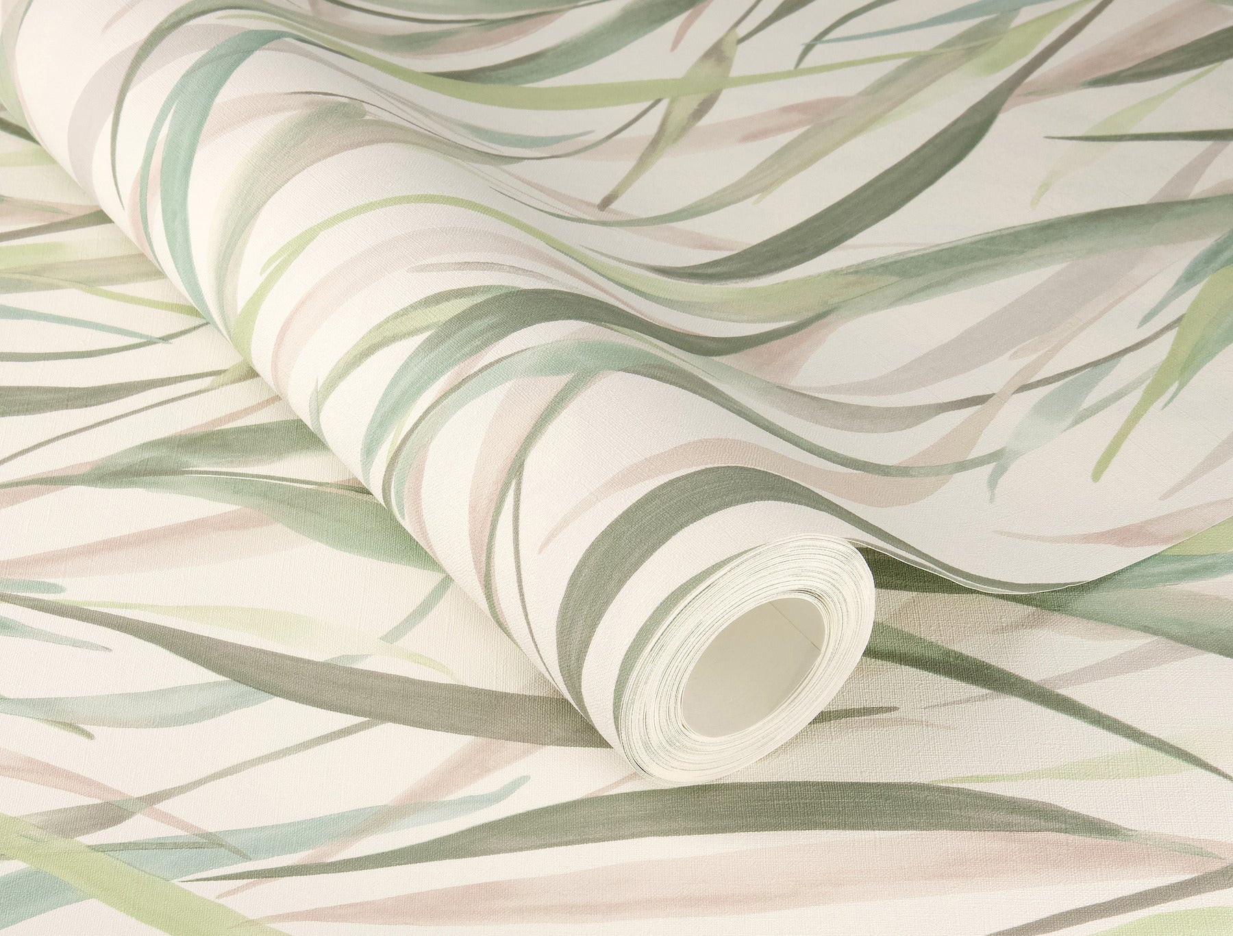 willoughby-green-fronds-wallpaper-york-wallcoverings-4202-330212