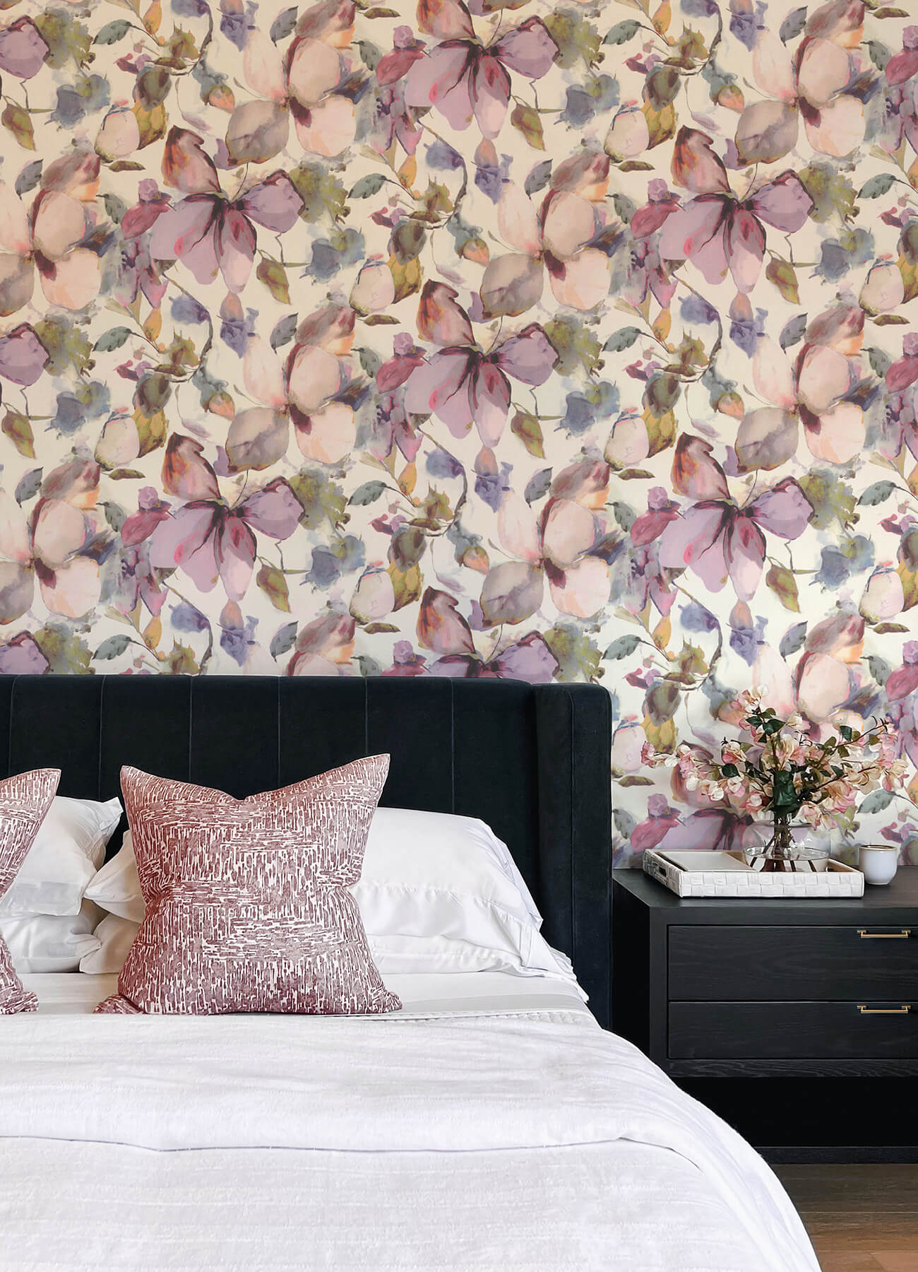liliana-plum-floral-wallpaper-york-wallcoverings-4202-481228 - York Wallcoverings Papel pintado