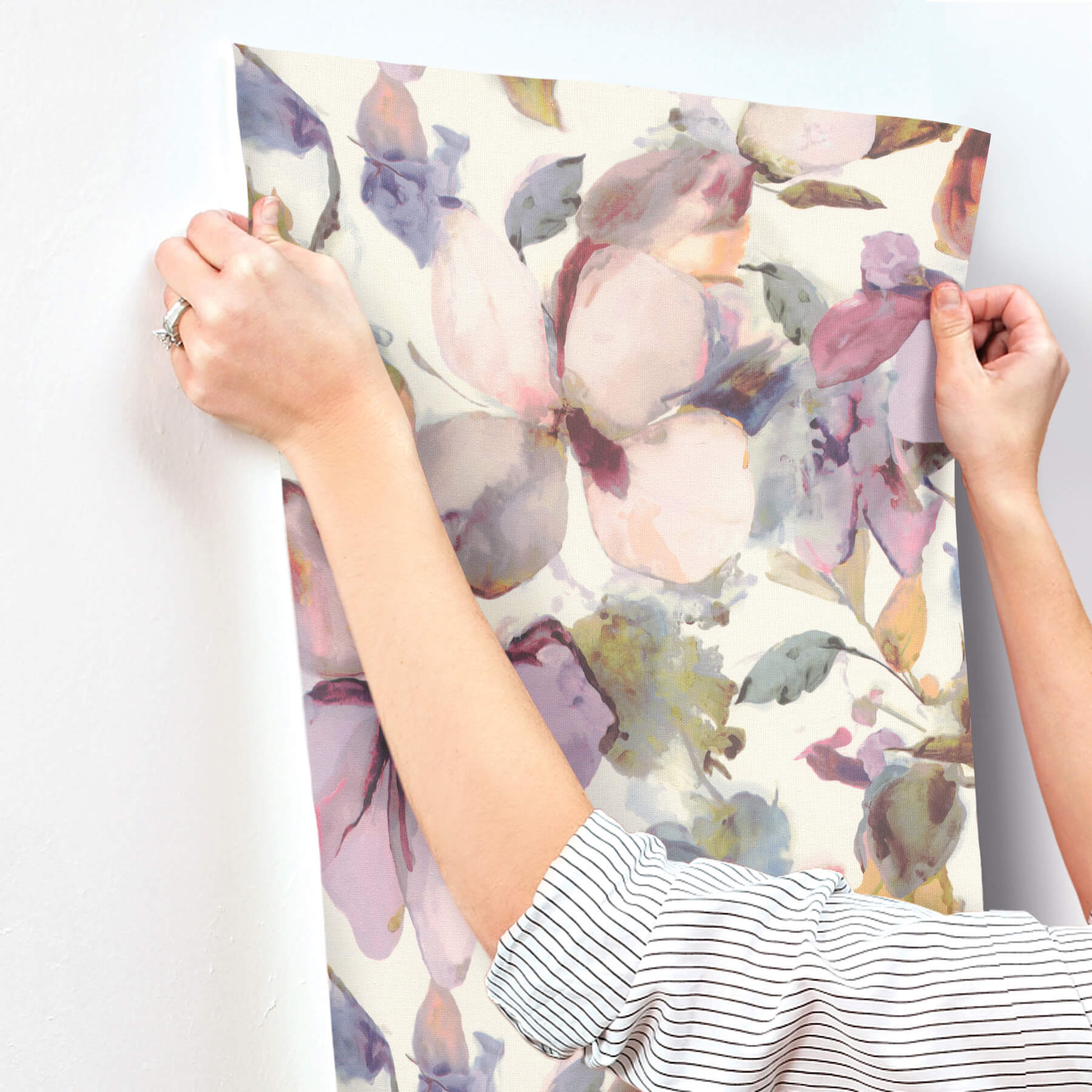 liliana-plum-floral-wallpaper-york-wallcoverings-4202-481228 - York Wallcoverings Papel pintado