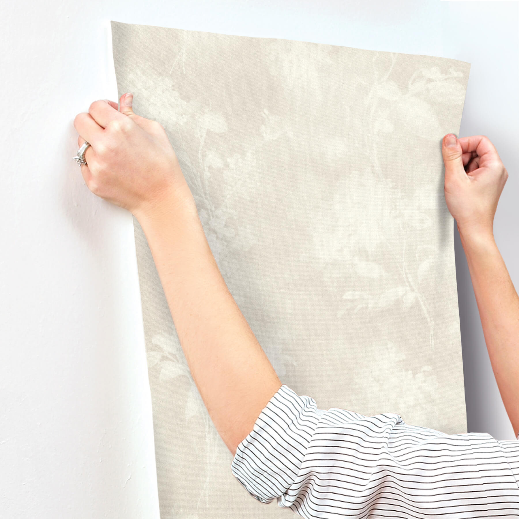 izara-light-grey-botanical-wallpaper-york-wallcoverings-4202-481457 - York Wallcoverings Papel pintado