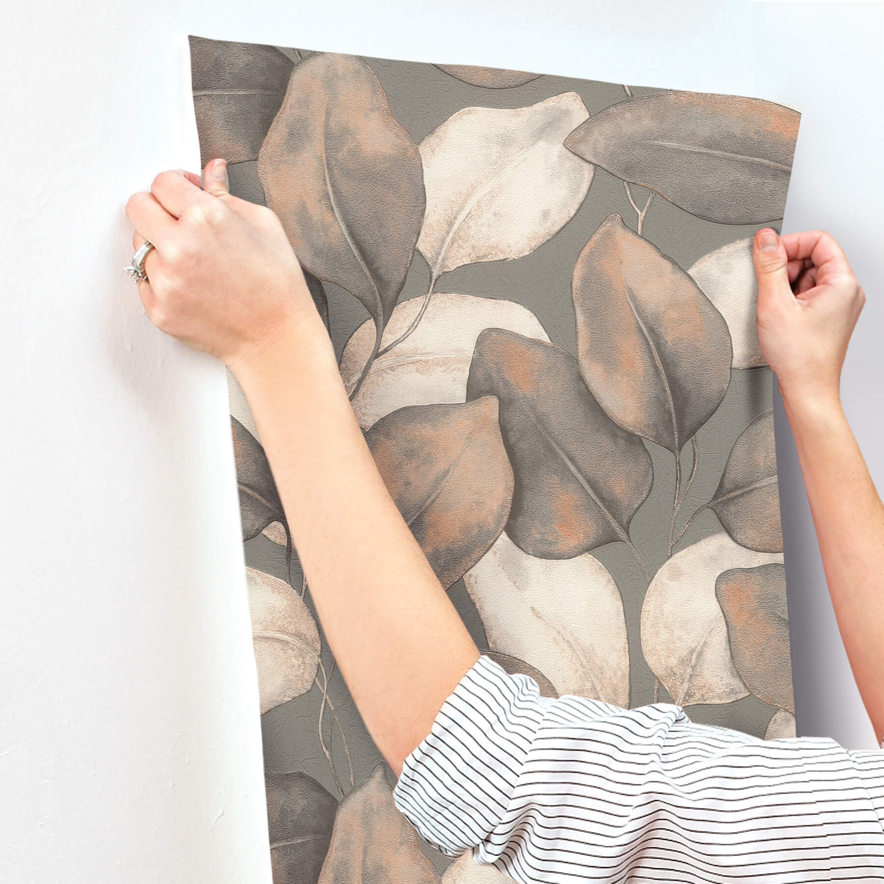 evanthe-charcoal-vine-wallpaper-york-wallcoverings-4202-659887 - York Wallcoverings Papel pintado
