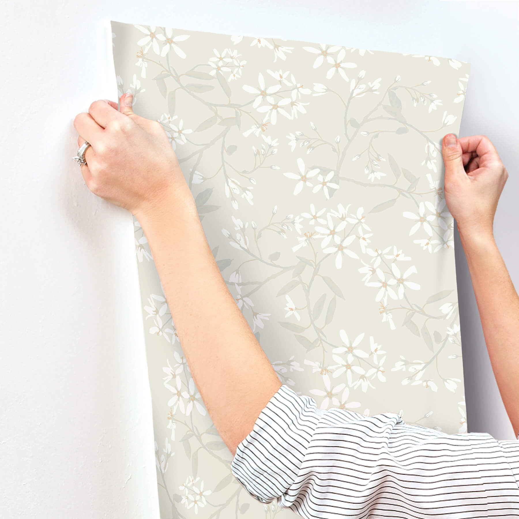 paradis-dove-bouquet-toss-wallpaper-york-wallcoverings-4201-20110 - York Wallcoverings Wallpaper