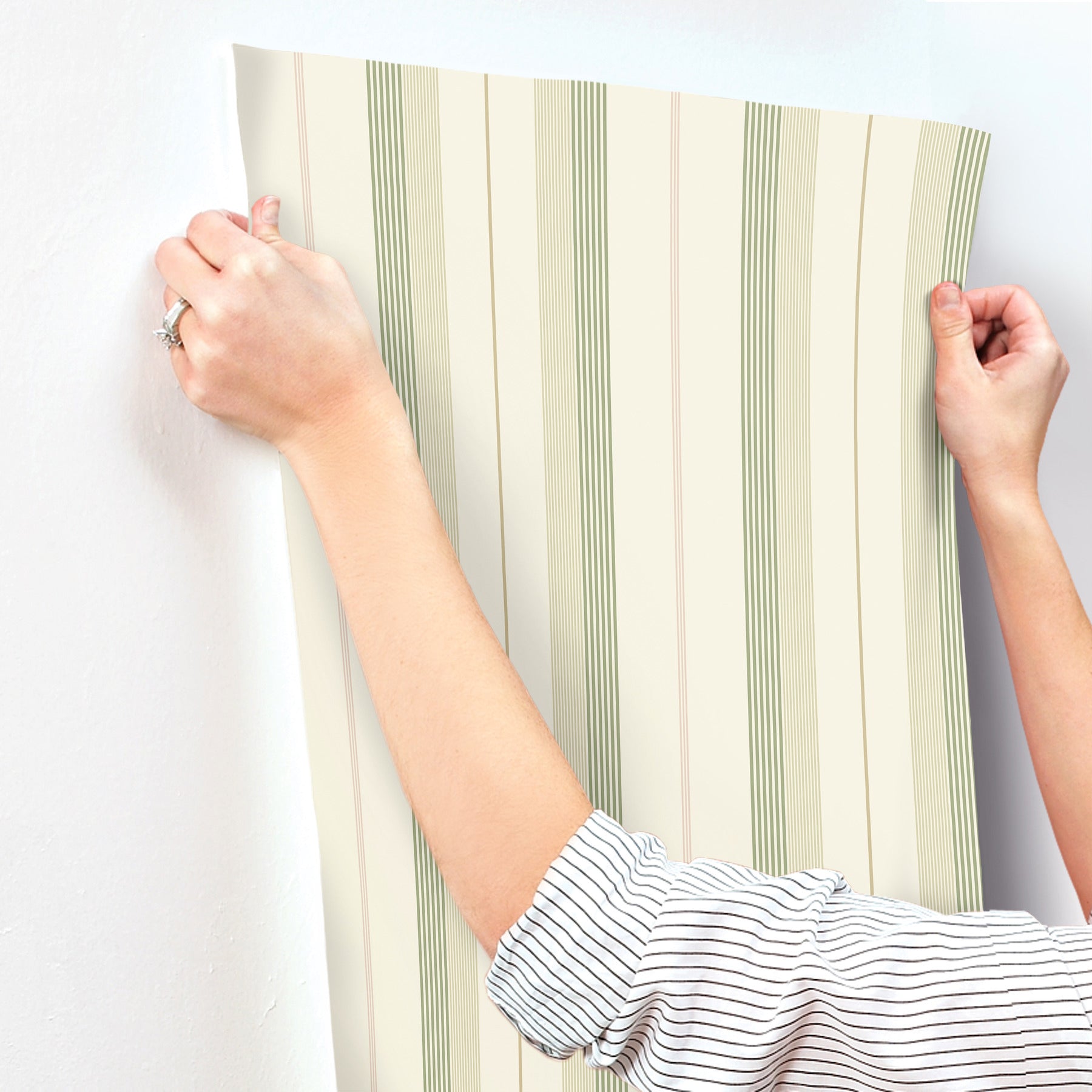 herrgrd-green-stripe-wallpaper-york-wallcoverings-4201-20117
