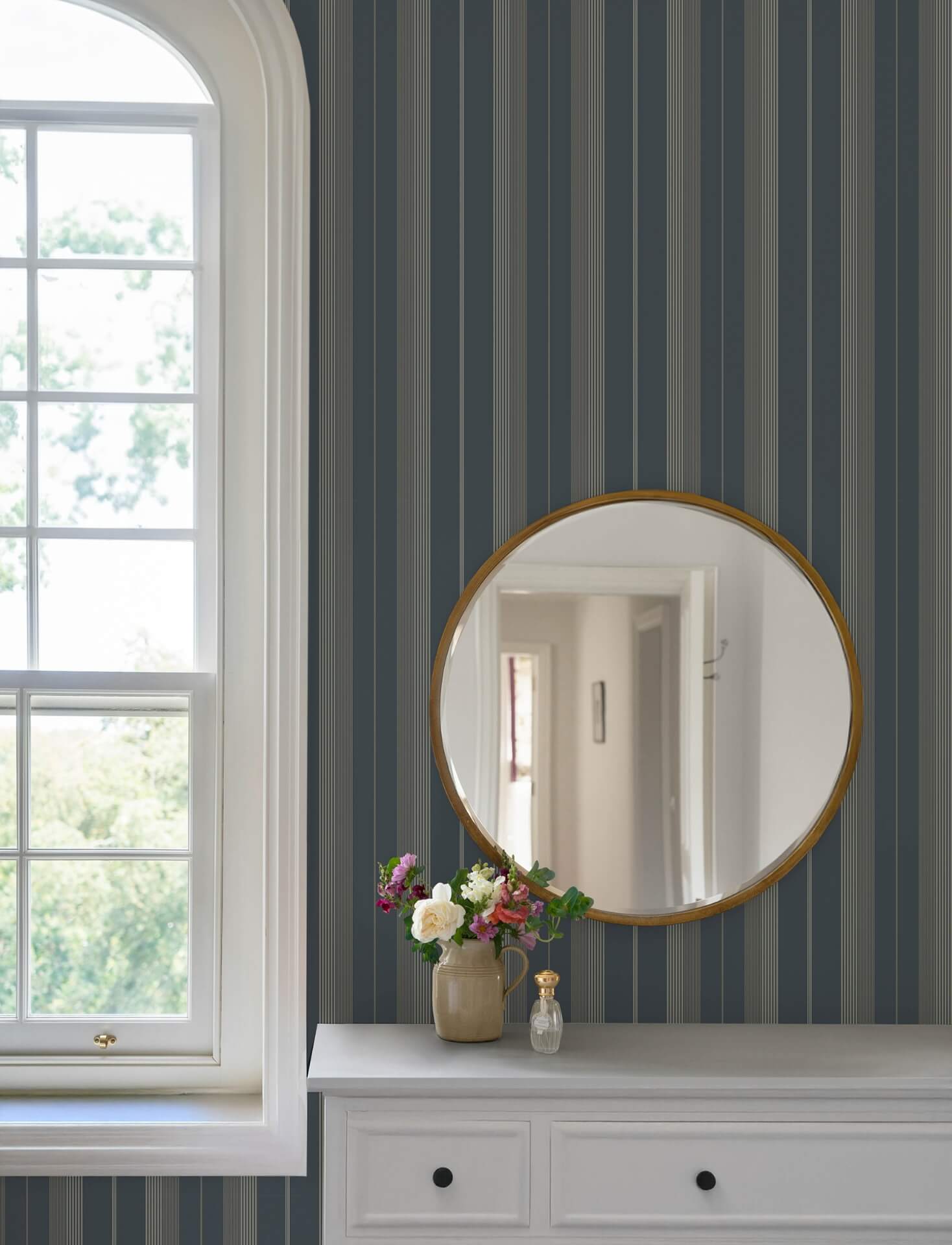 herrgrd-navy-stripe-wallpaper-york-wallcoverings-4201-20120 - York Wallcoverings Papel pintado