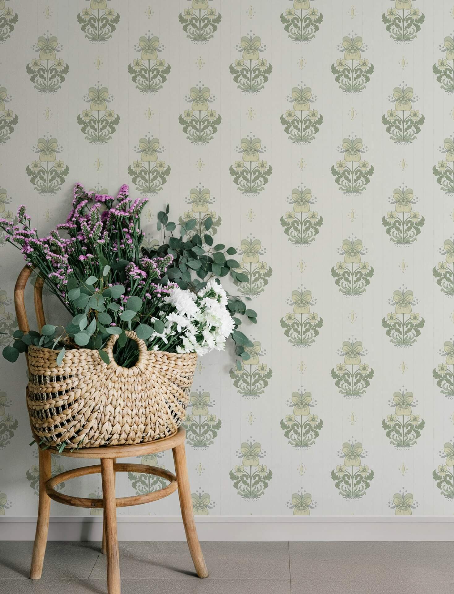 gullvie-white-pansies-wallpaper-york-wallcoverings-4201-48005 - York Wallcoverings Papel pintado