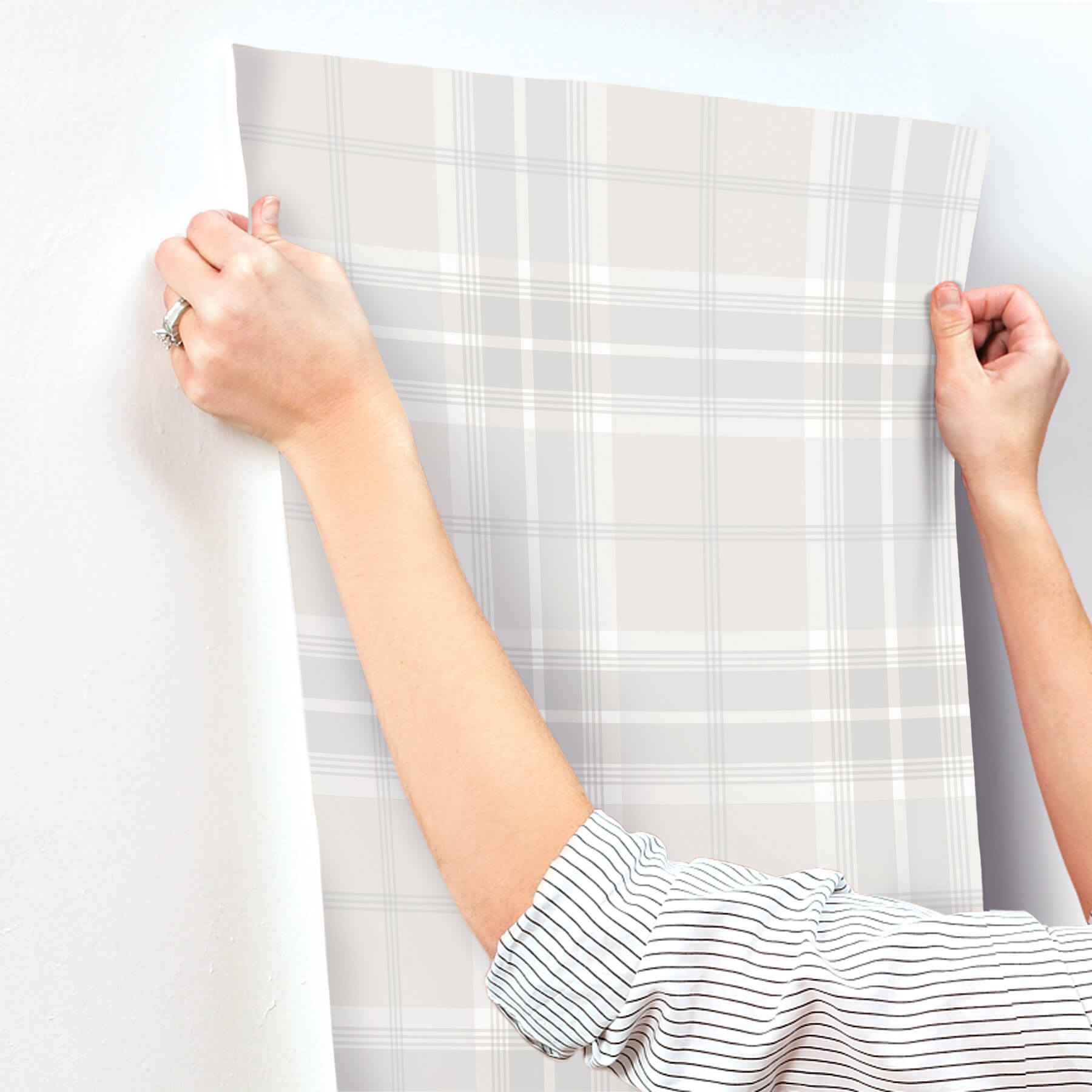Emma Dove Plaid Wallpaper - York Wallcoverings - 4201-92123 - York Wallcoverings Papel pintado