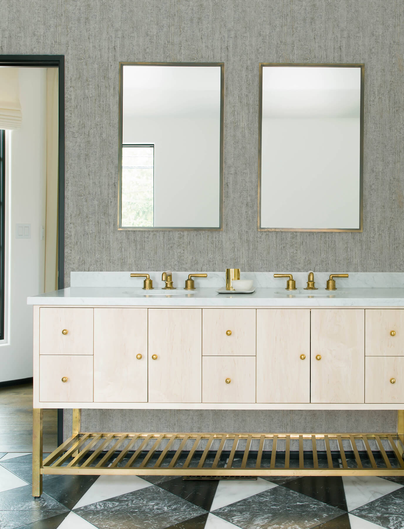 ramona-grey-distressed-texture-wallpaper-york-wallcoverings-4191-83004 - York Wallcoverings Wallpaper