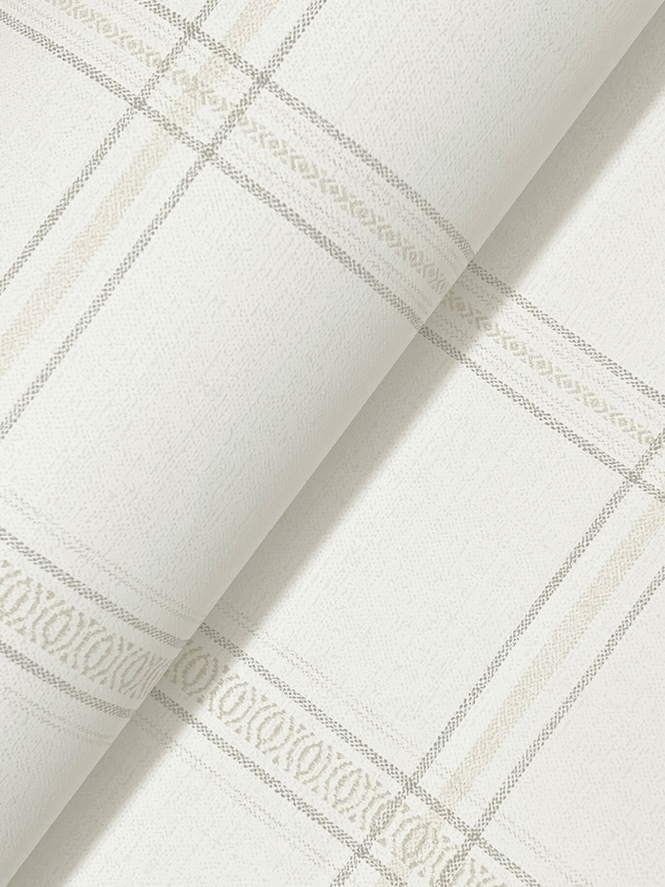 auberge-white-plaid-wallpaper-york-wallcoverings-4192-27606 - York Wallcoverings Wallpaper