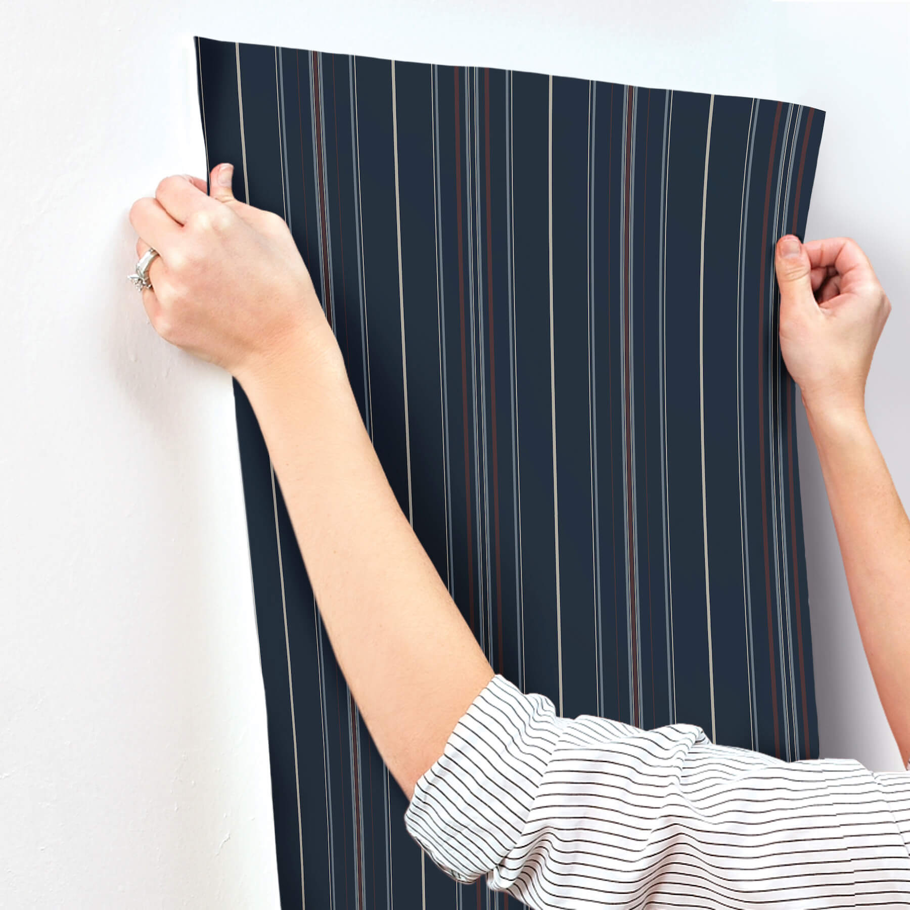 lascelle-navy-modern-pinstripe-wallpaper-york-wallcoverings-4192-83450 - York Wallcoverings Wallpaper